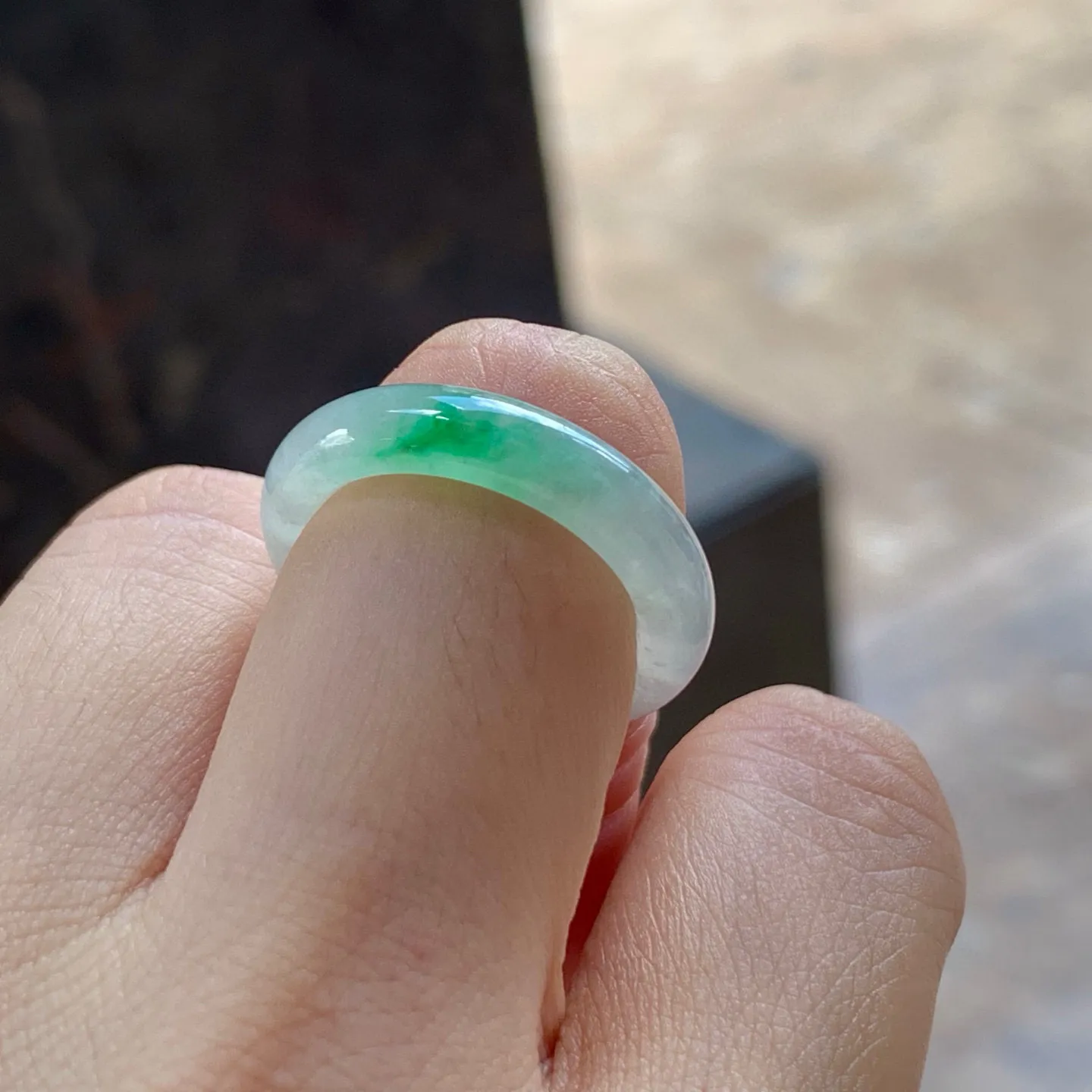 冰带色指环
干净清爽