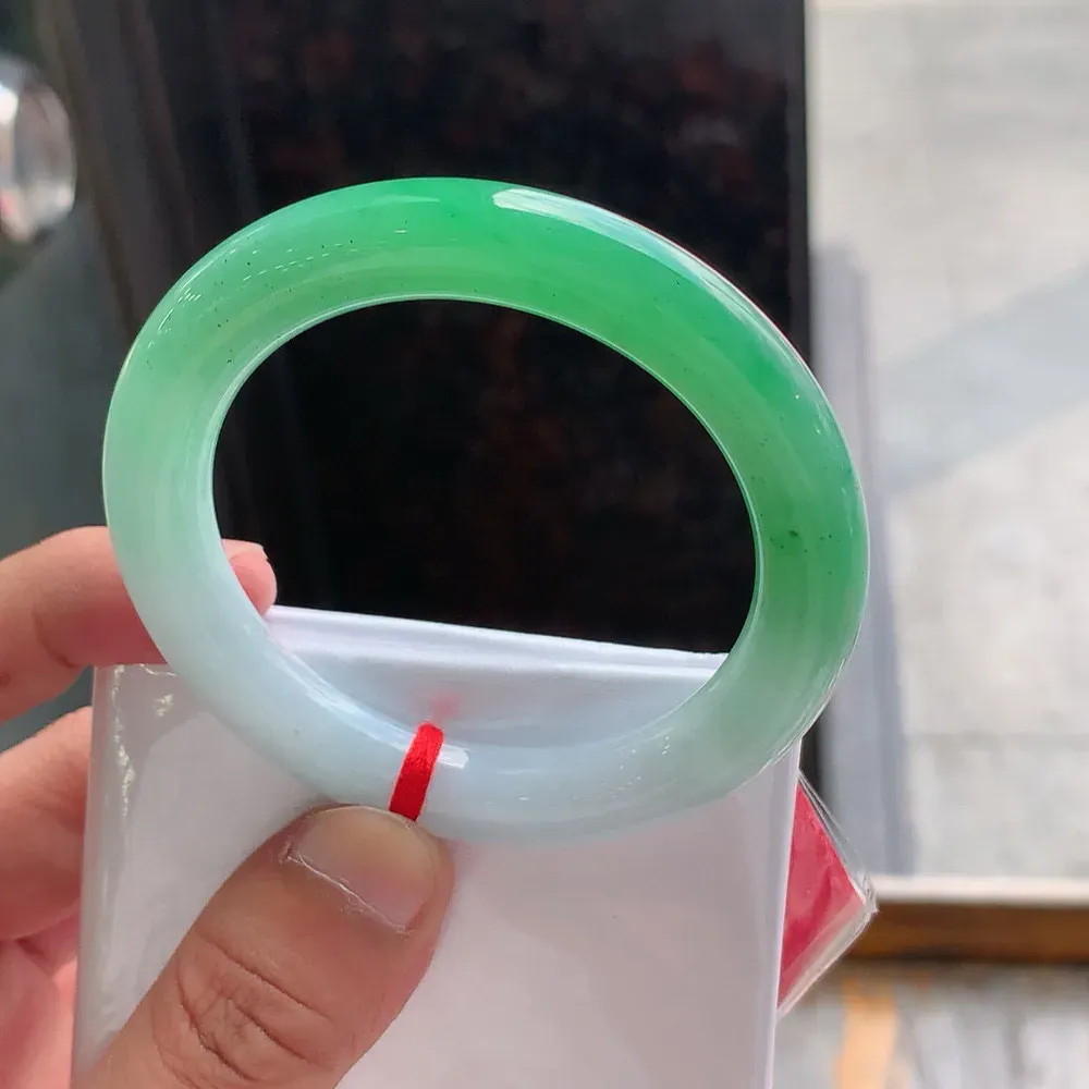 圆条高冰阳绿 无瑕 尺寸:53.7/10.2 种色兼备🥰🥰