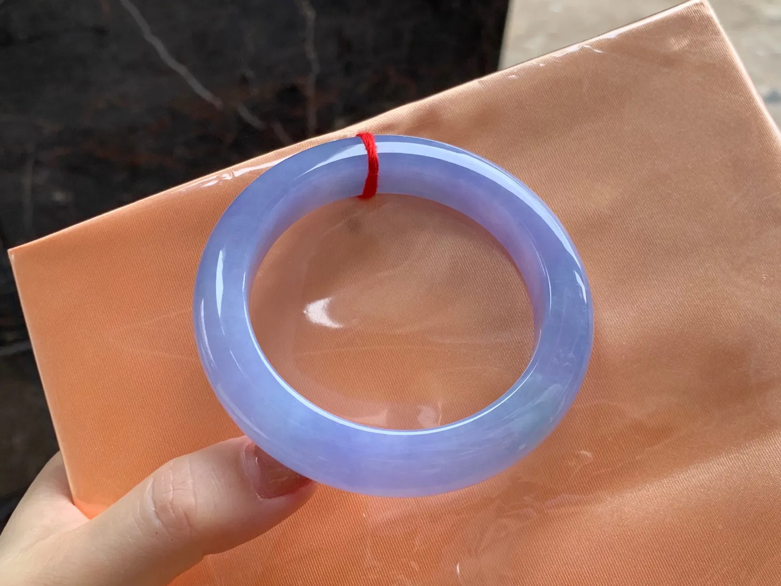 紫罗兰手镯
尺寸：54.5-11.6-10.3mm
底子细腻干净～颜色浓郁