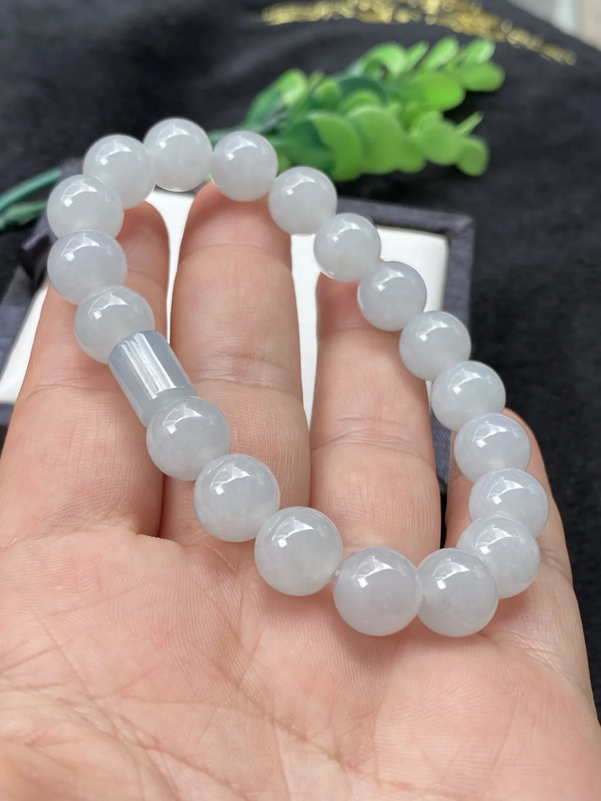 推荐【冰🧊珠串】路路通，种好水润，冰透细腻，无纹裂，上手珠光宝气的，超值～～单颗珠子尺寸10.2