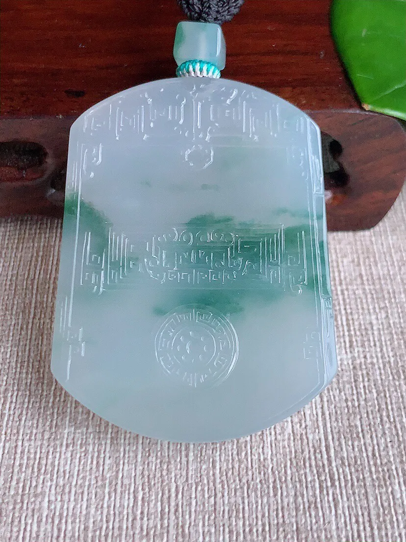 a货翡翠老坑冰种飘花仿古无事牌吊坠 尺寸49.6×38×5.5mm 重量32.40g 0617