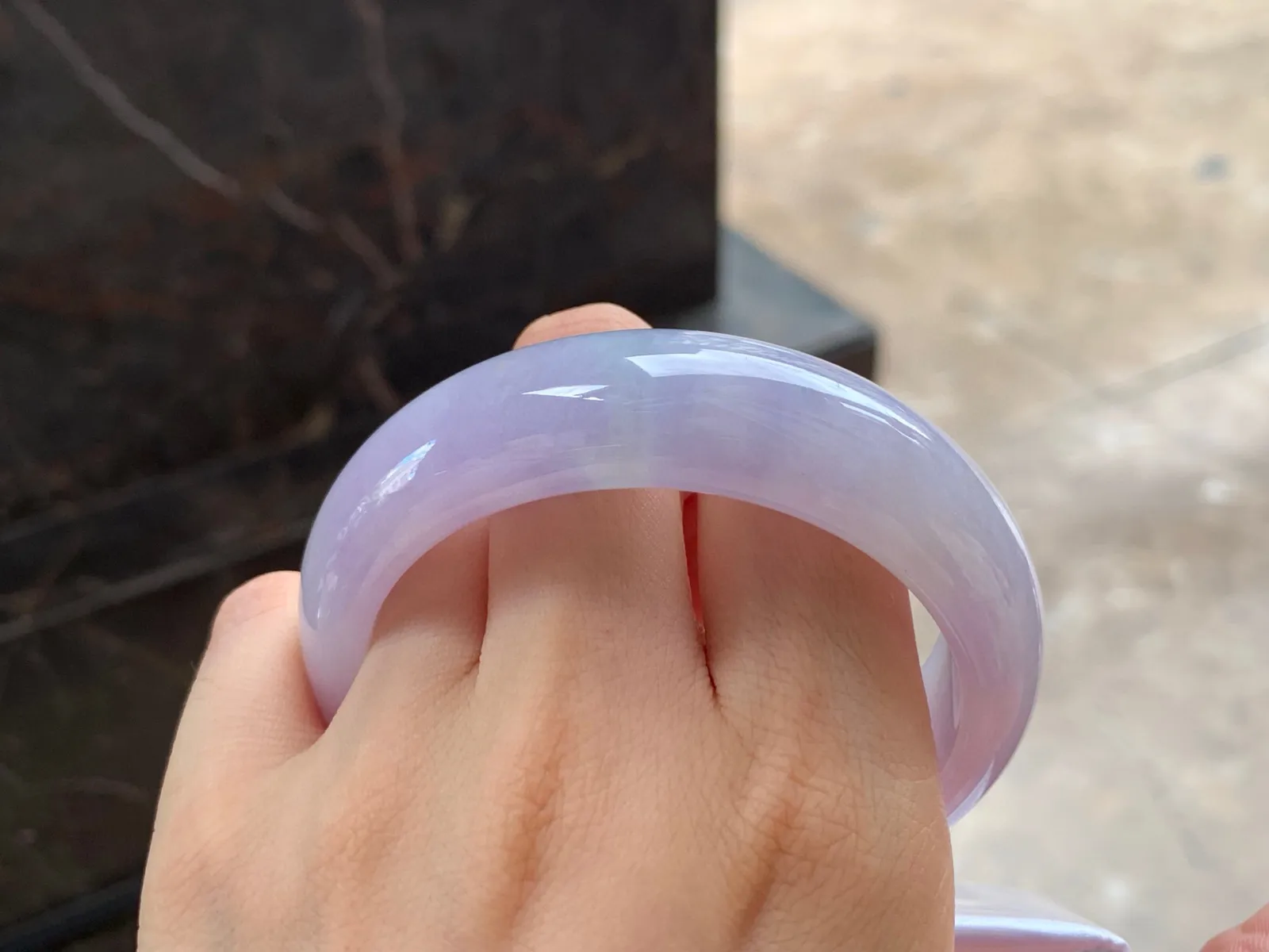 宽版粉春手镯
颜色漂亮 58/18/8.8mm