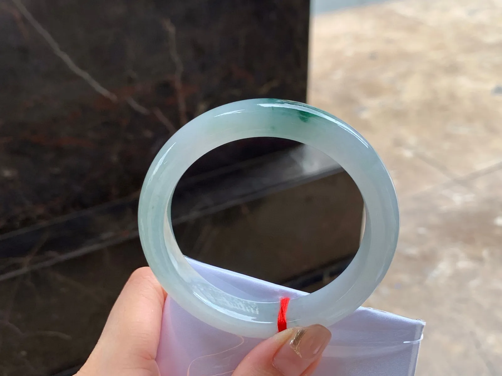 飘花手镯
水润清爽 55.1/12.1/8.6mm