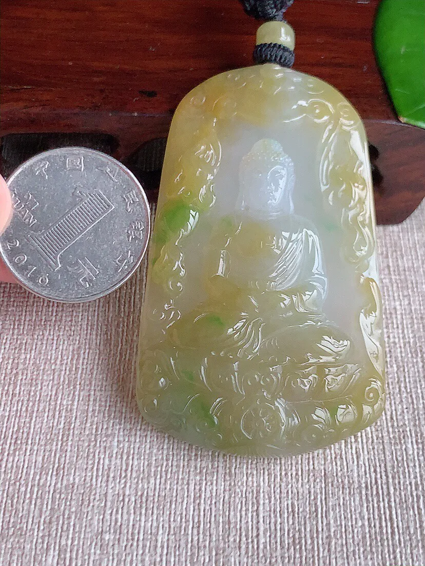 a货翡翠老坑冰种黄加绿双彩大日如来吊坠 尺寸63.6×38×8.3mm 重量42.83g 0617