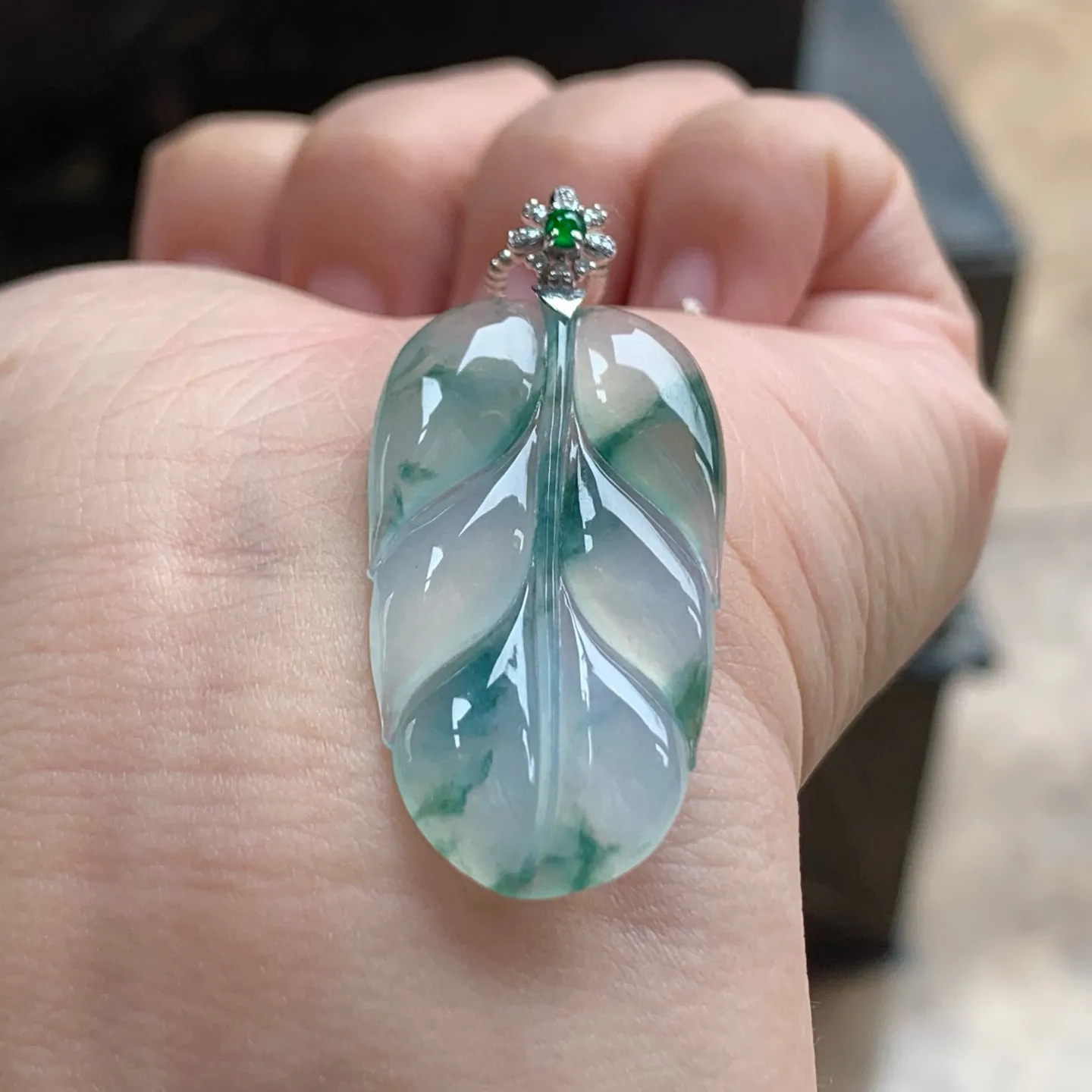 冰种飘花玉叶
金枝玉叶～