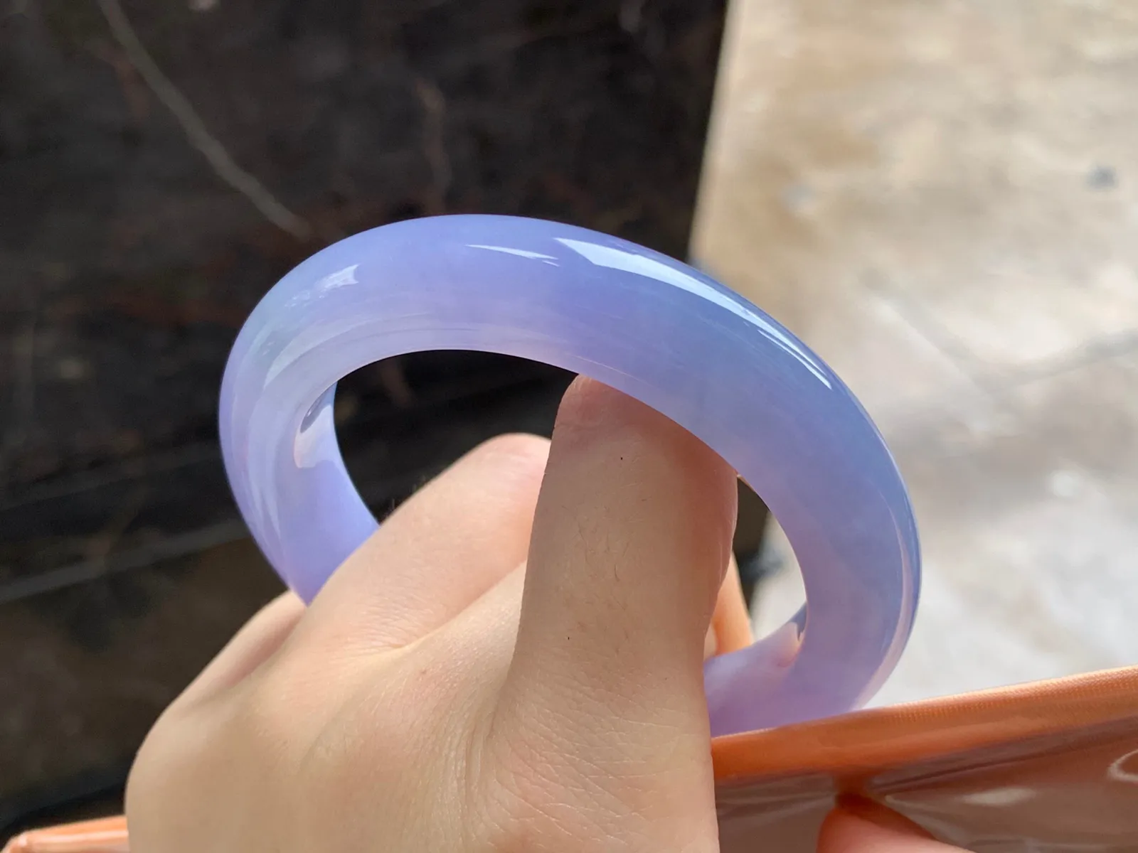 紫罗兰手镯
尺寸：54.5-11.6-10.3mm
底子细腻干净～颜色浓郁