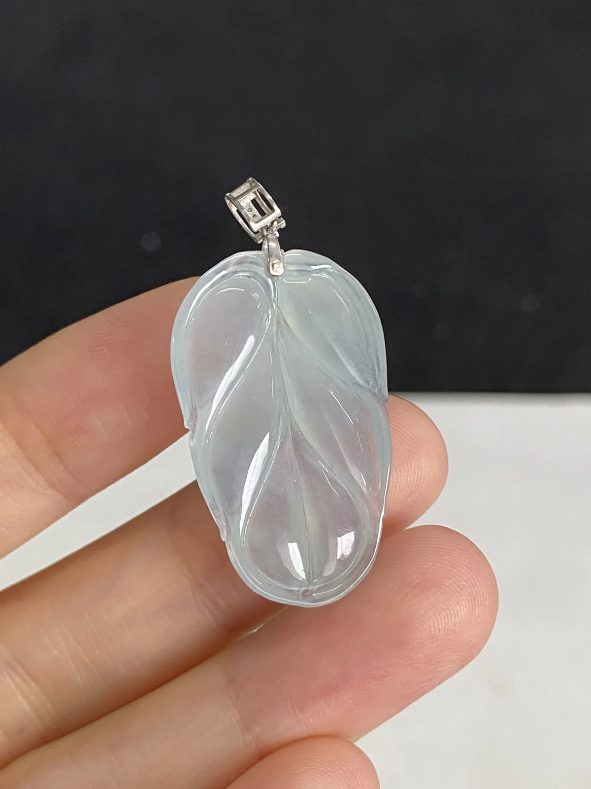 翡翠叶子，印记：Au750,伴钻石