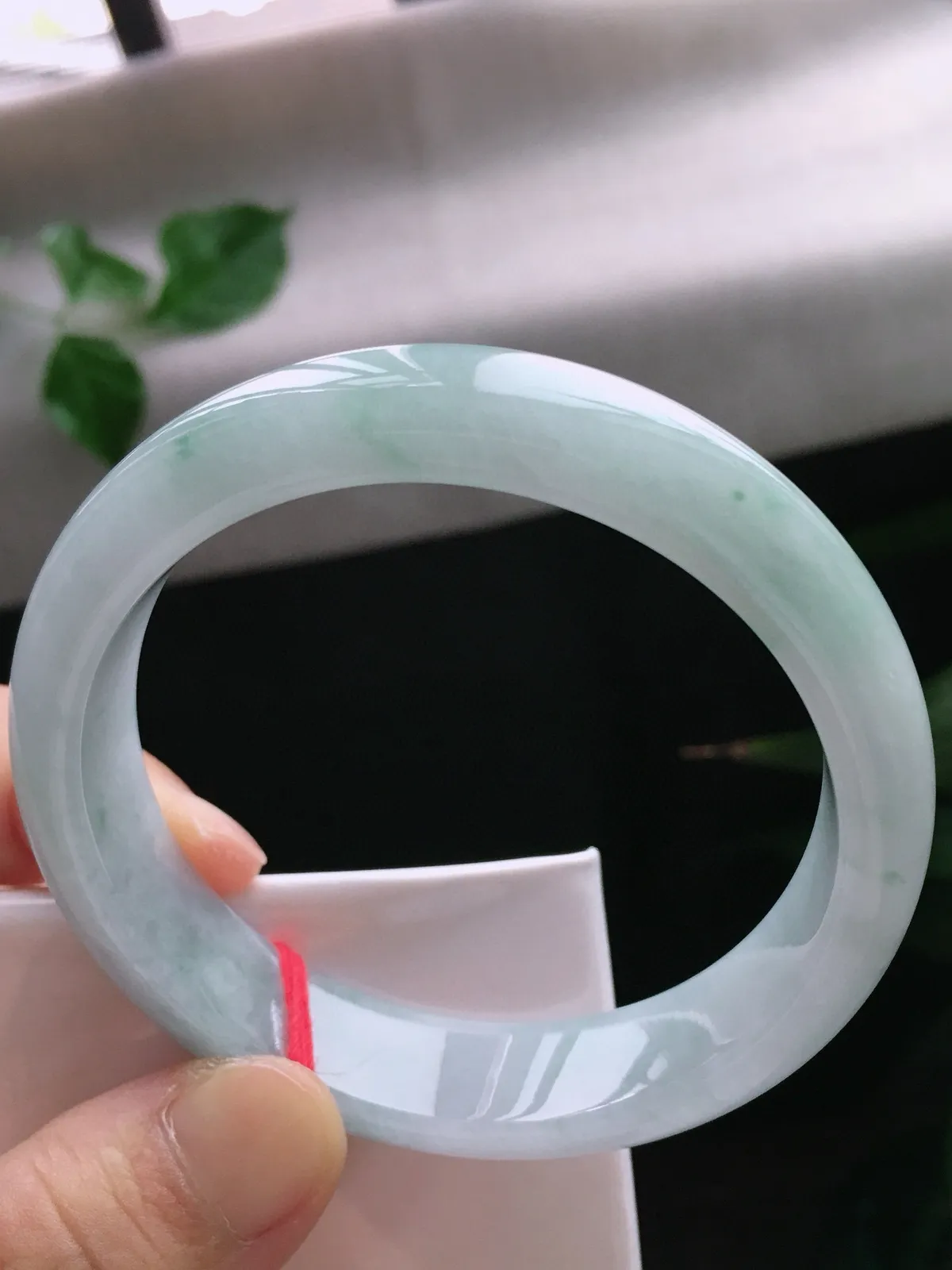 圈口60.5，正圈手镯，大圈口，飘花，玉质水润，尺寸60.5-13.9-8mm