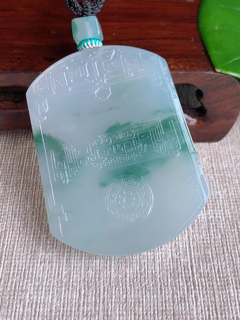 a货翡翠老坑冰种飘花仿古无事牌吊坠 尺寸49.6×38×5.5mm 重量32.40g 0617