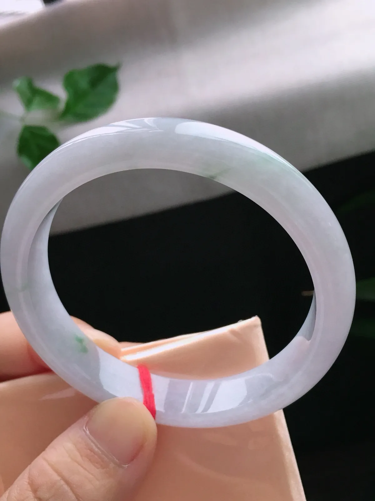 圈口61，正圈手镯，大圈口，飘花，玉质冰润，尺寸61-12.8-7.5mm