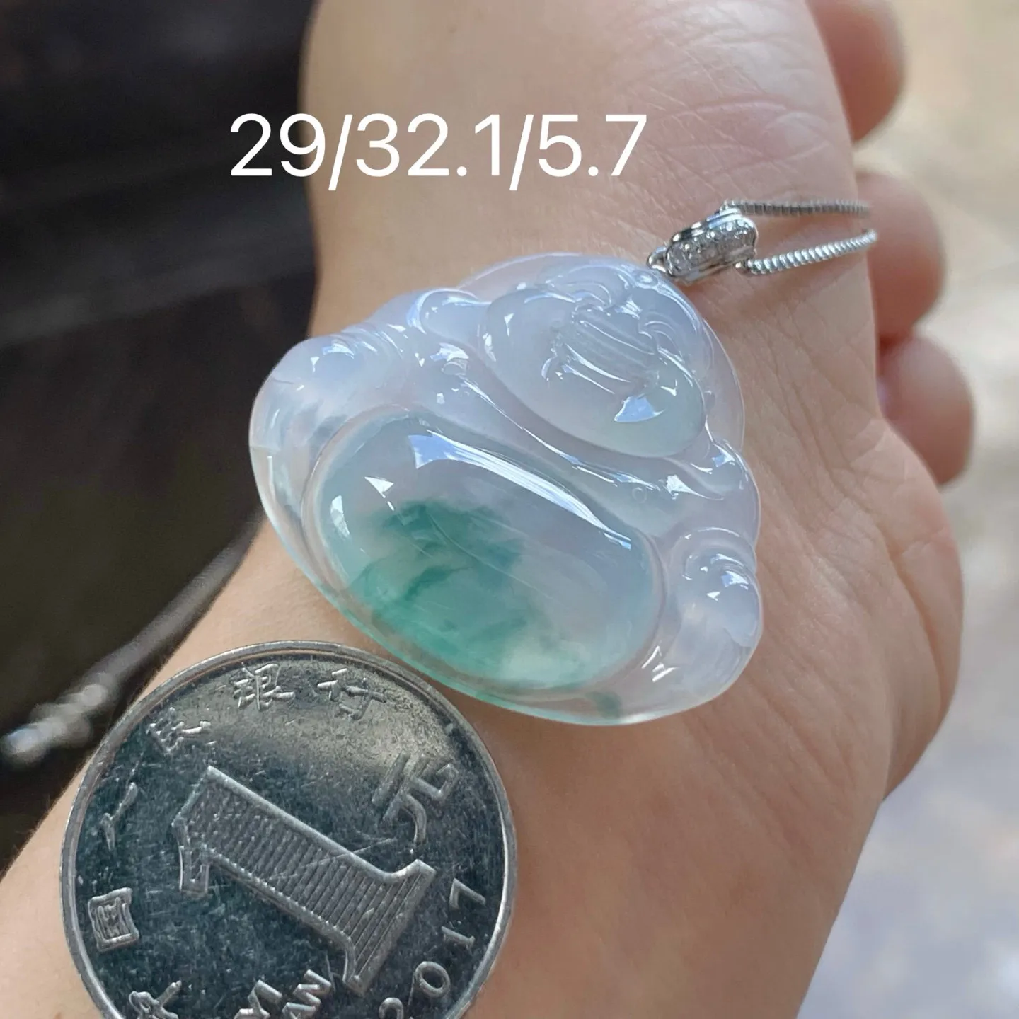 冰种飘花坐佛
清爽 金扣