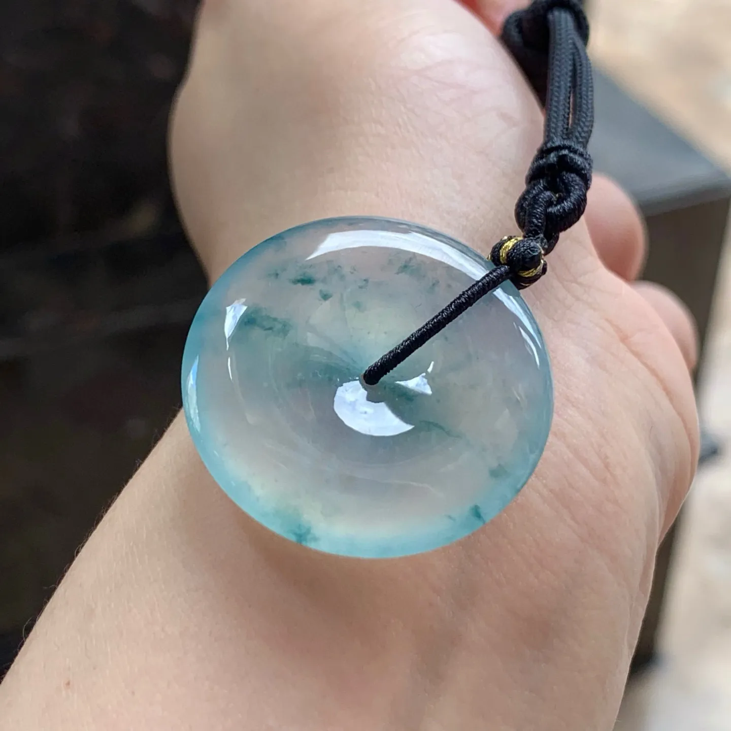 冰种飘花平安扣
种老水足 清爽