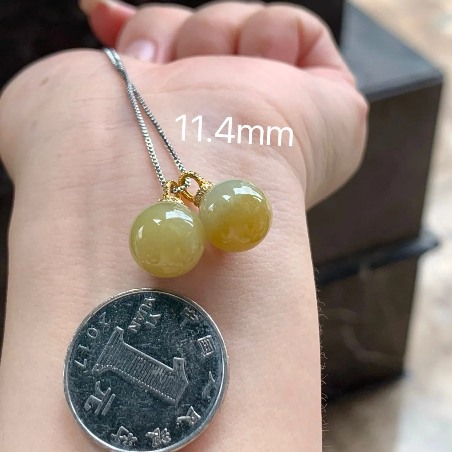 黄翡转运珠
独特 金扣
一个价