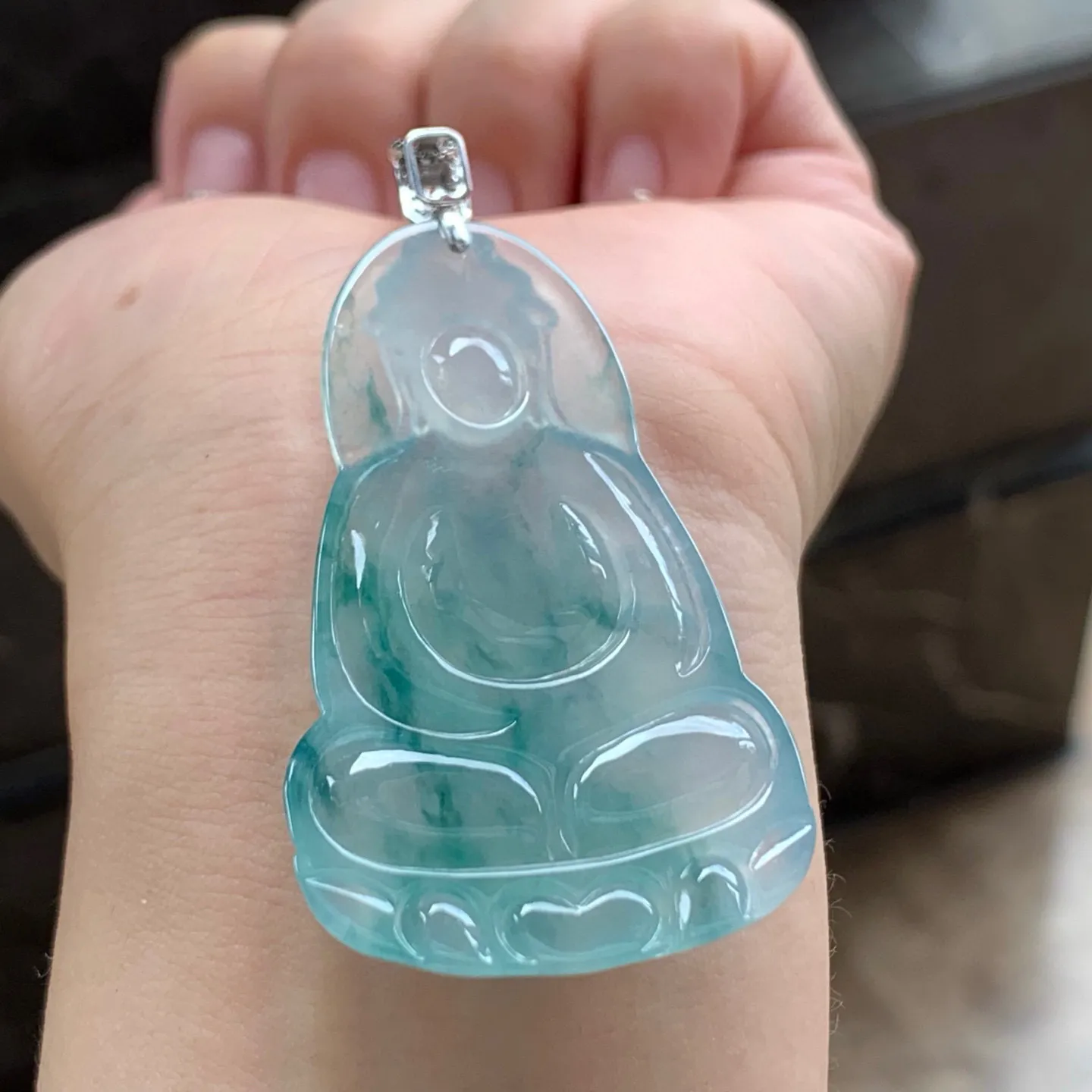 冰种飘花观音
金扣
