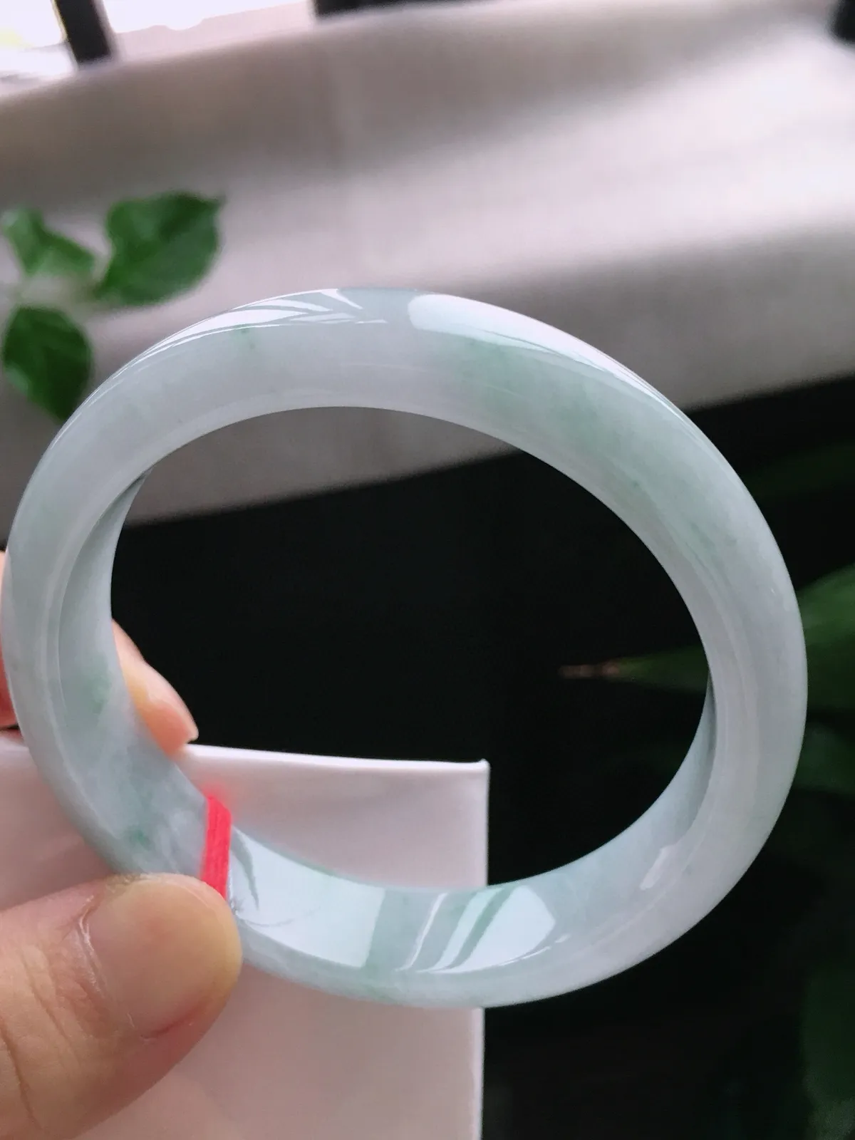 圈口60.5，正圈手镯，大圈口，飘花，玉质水润，尺寸60.5-13.9-8mm