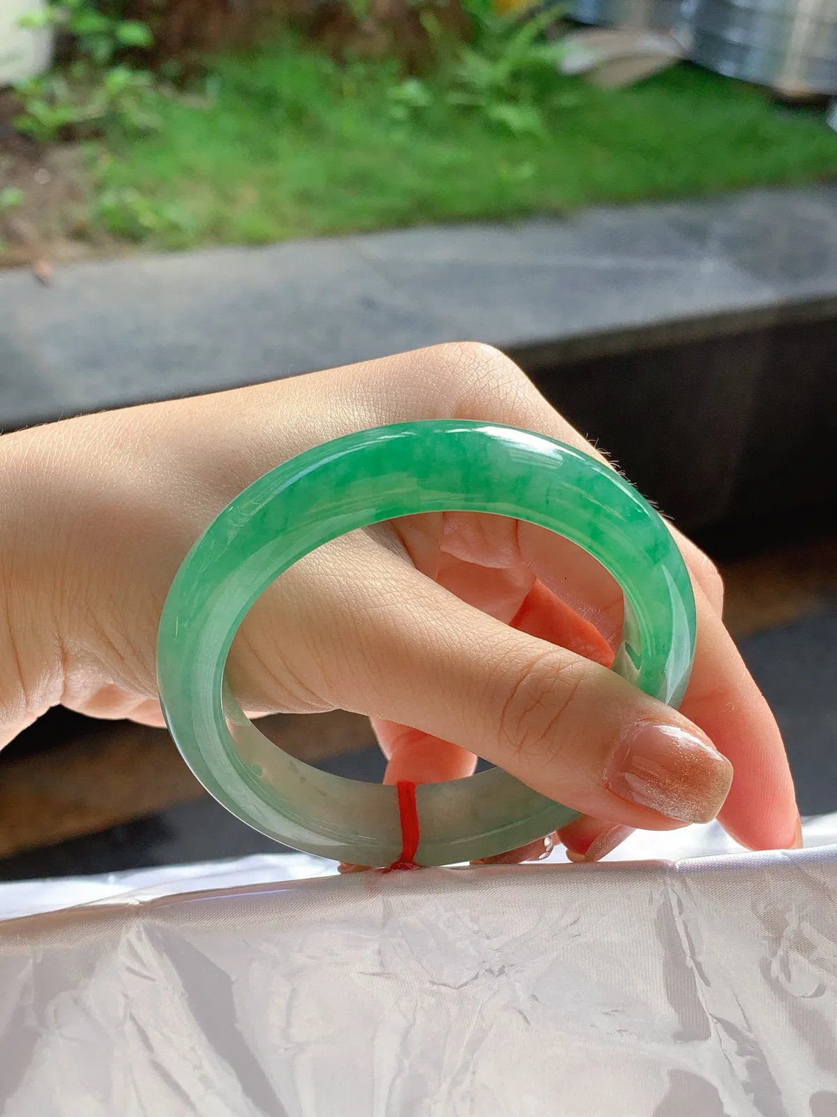 色花手镯
水润54/12.4/8.4mm