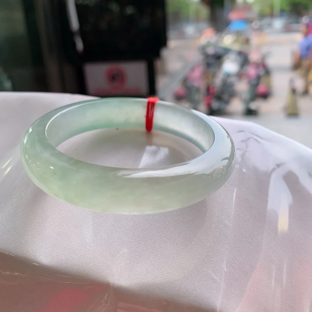 正圈玻璃种蜜糖黄 无瑕 尺寸:51.5/11.2/7.9 种水好🥰🥰