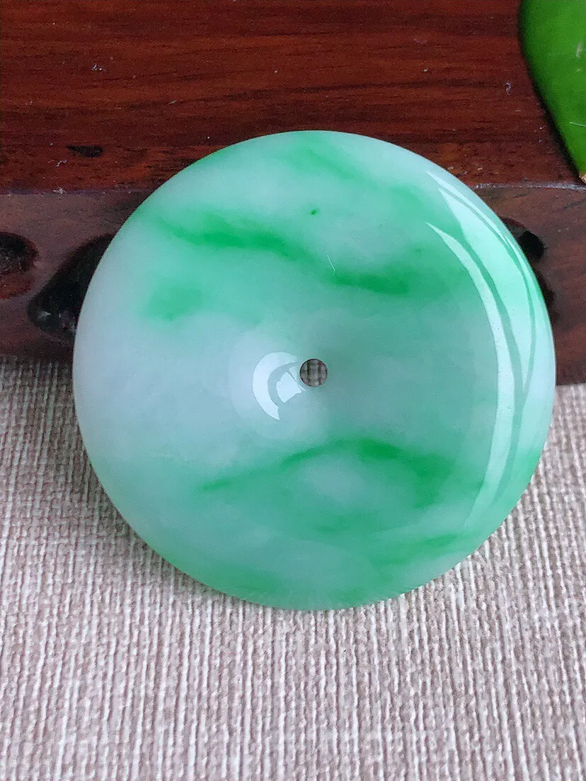 a货翡翠老坑冰种飘绿大平安扣吊坠 尺寸39.6×5mm 重量17.72g 0617