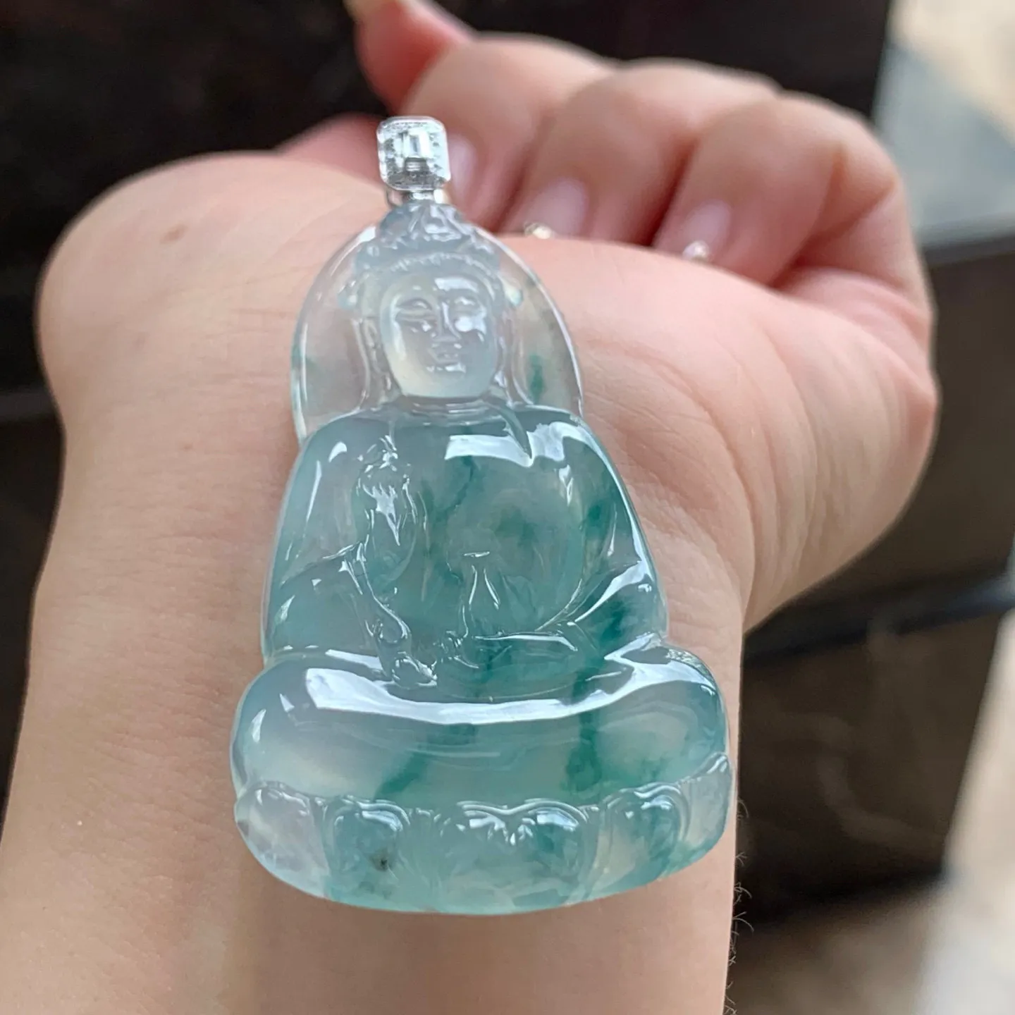 冰种飘花观音
金扣