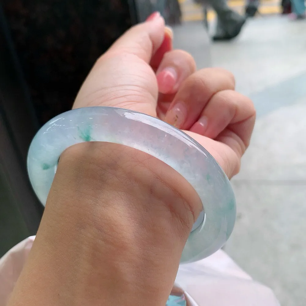圆条玻璃种飘花 无瑕 尺寸:58.7/11 种水好