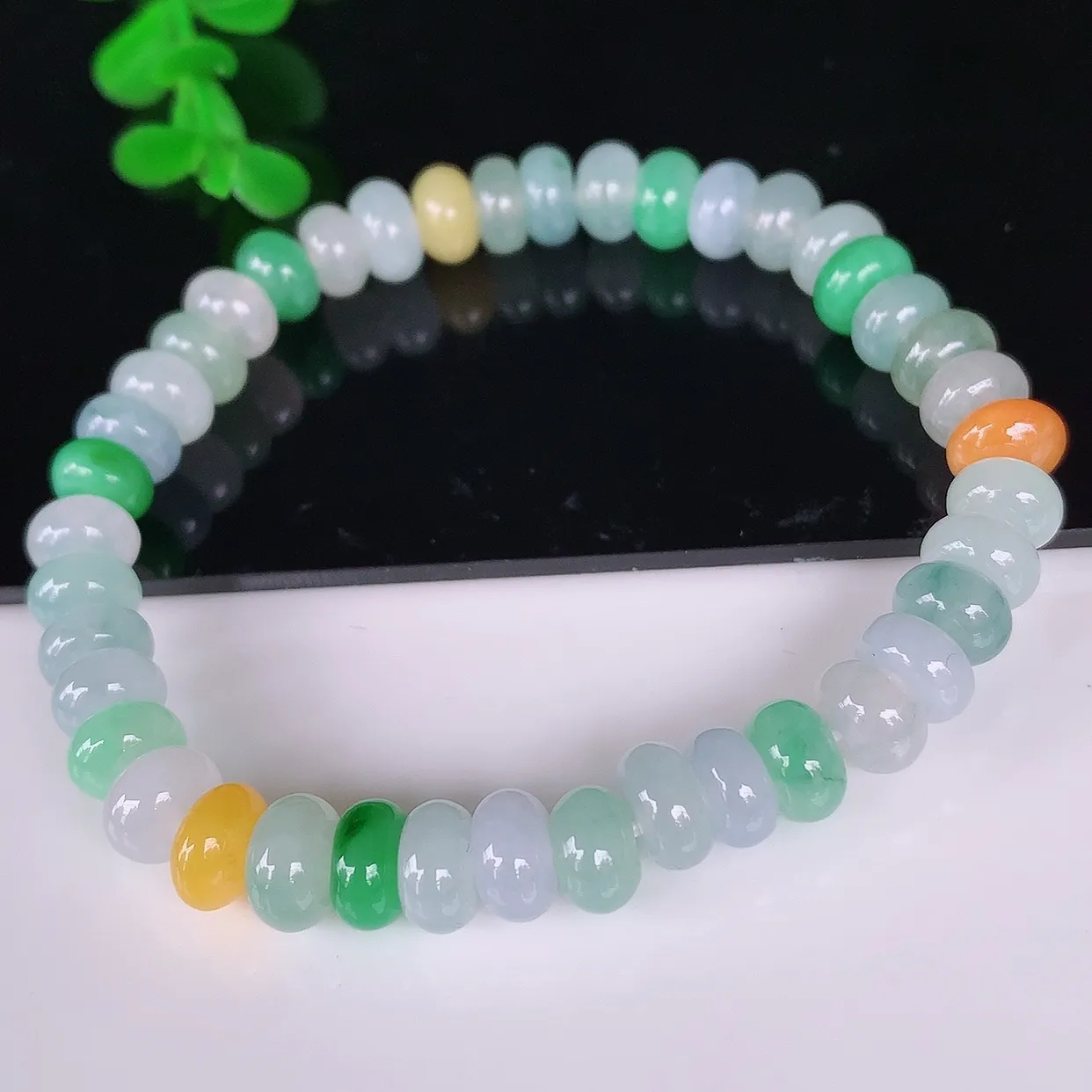 自然光实拍，冰润冰糯种多彩算盘珠翡翠手串手链，种老水足，冰清玉润  颜色漂亮  #46.17取一尺寸7*4.5mm