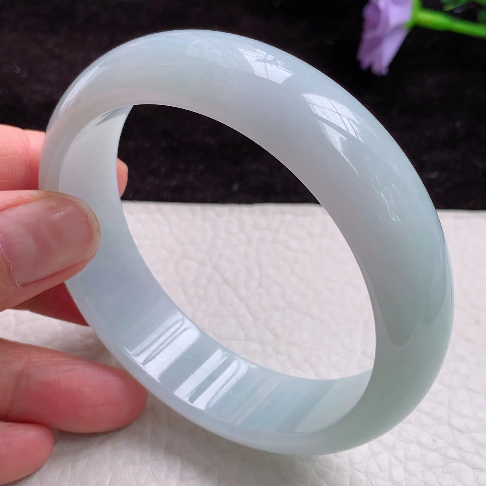 js轮胎镯60.5*17.5*7.8老坑精美胶润白月光大气正圈翡翠玉手镯