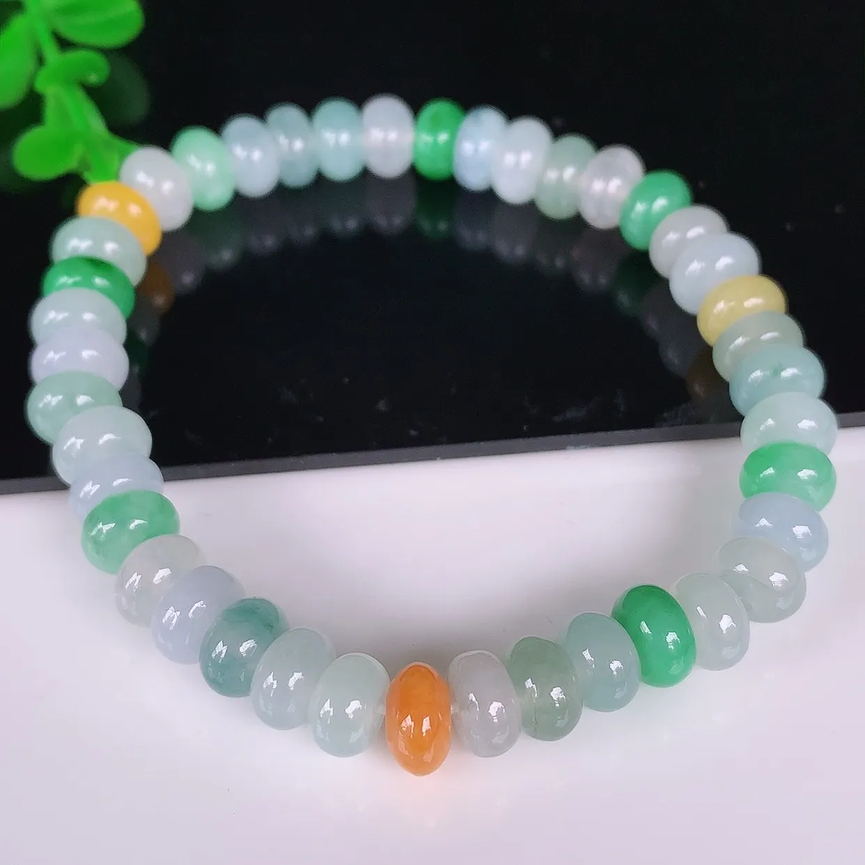 自然光实拍，冰润冰糯种多彩算盘珠翡翠手串手链，种老水足，冰清玉润  颜色漂亮  #46.17取一尺寸7*4.5mm