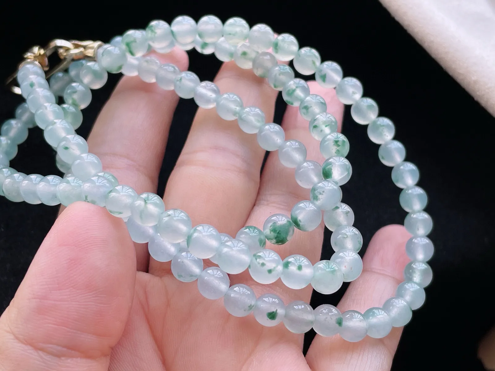 冰种飘花·珠链

裸6.1