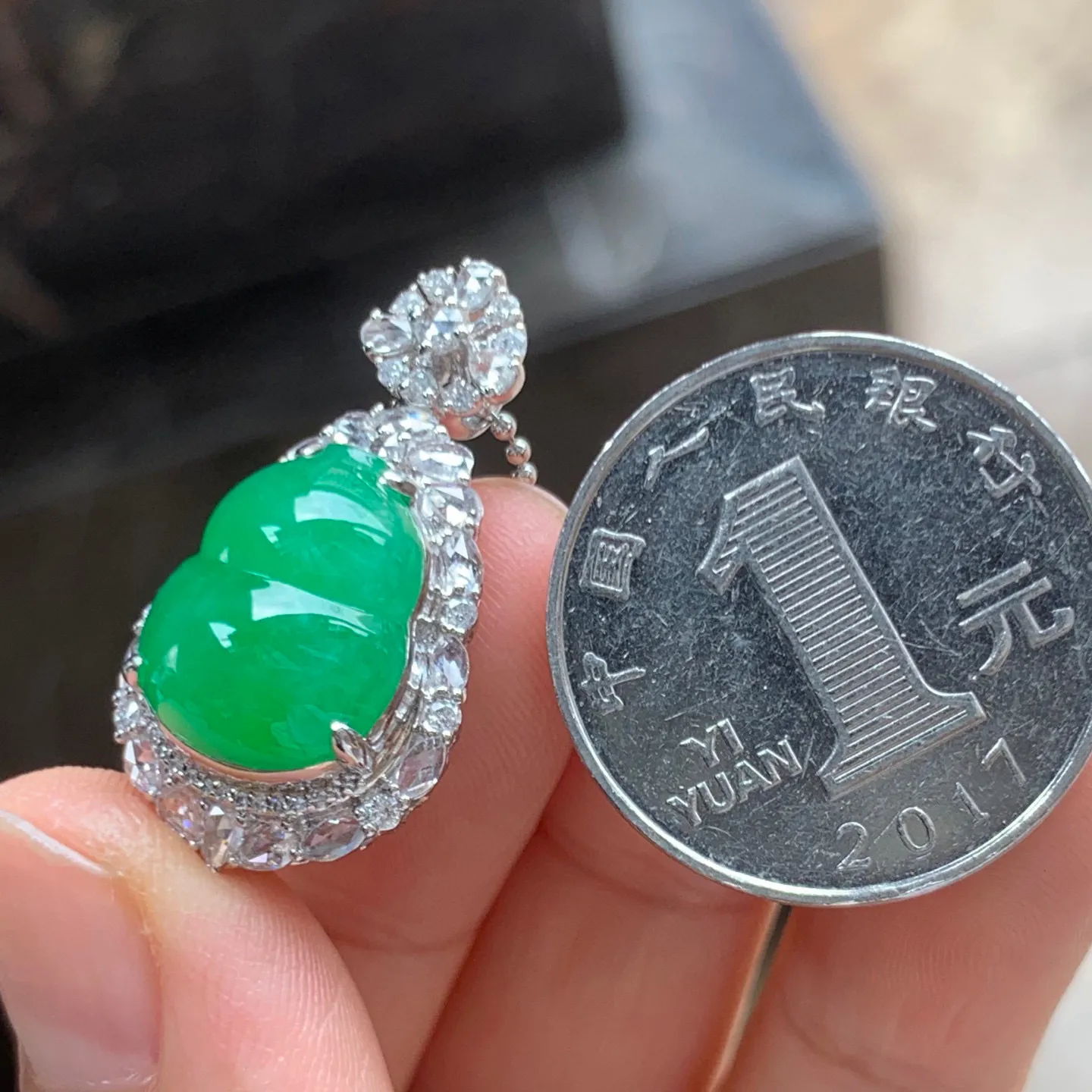 满色葫芦  颜色浓郁 饱满 18K金镶嵌