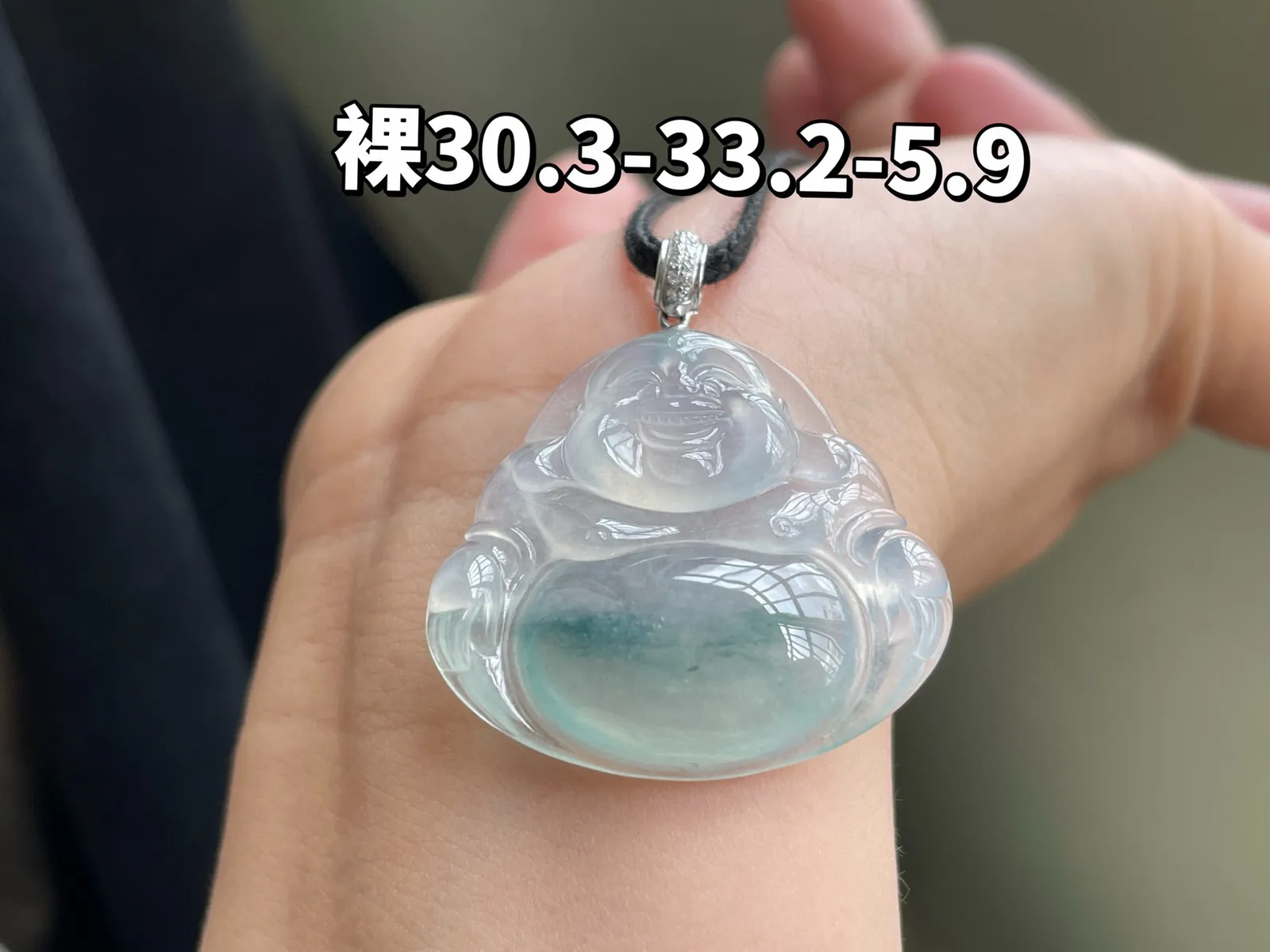 18K 冰种飘花·佛公

裸30.3-33.2-5.9