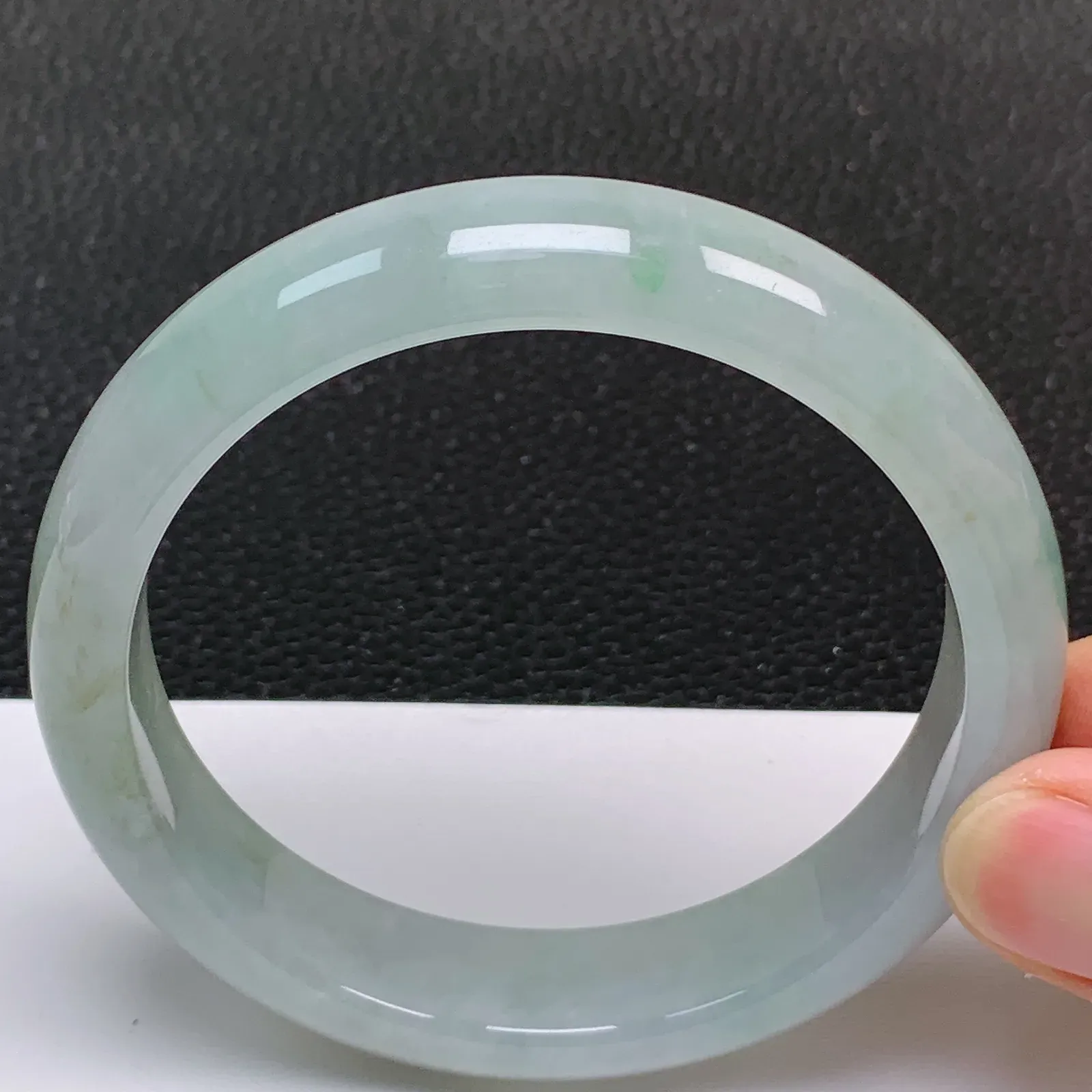 大圈口62～63 天然翡翠A货老坑冰润天空蓝正圈手镯 尺寸62.3*14.3*8.4mm
