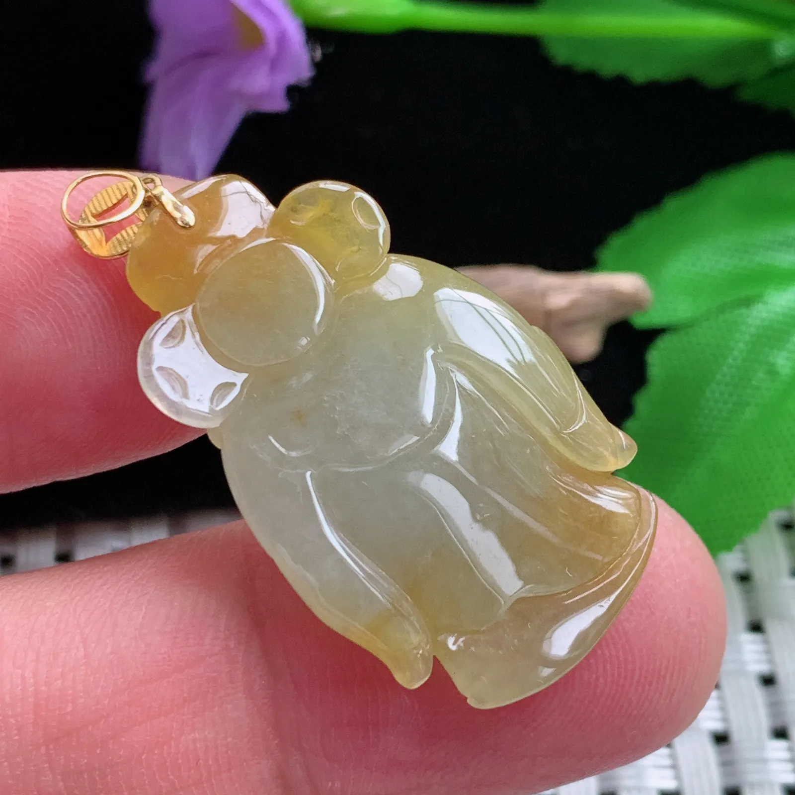 x54实拍32.7*20*7天然翡翠冰黄翡财神爷吊坠 招财进宝玉坠