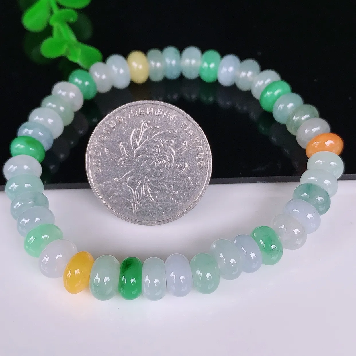 自然光实拍，冰润冰糯种多彩算盘珠翡翠手串手链，种老水足，冰清玉润  颜色漂亮  #46.17取一尺寸7*4.5mm