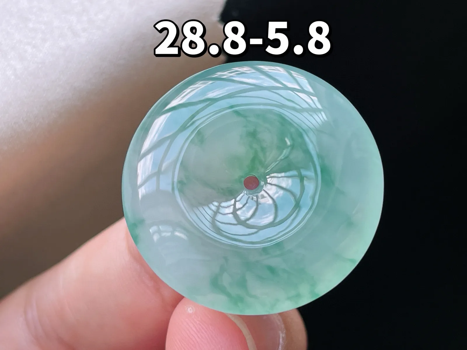 冰种飘花·平安扣

裸28.8-5.8
