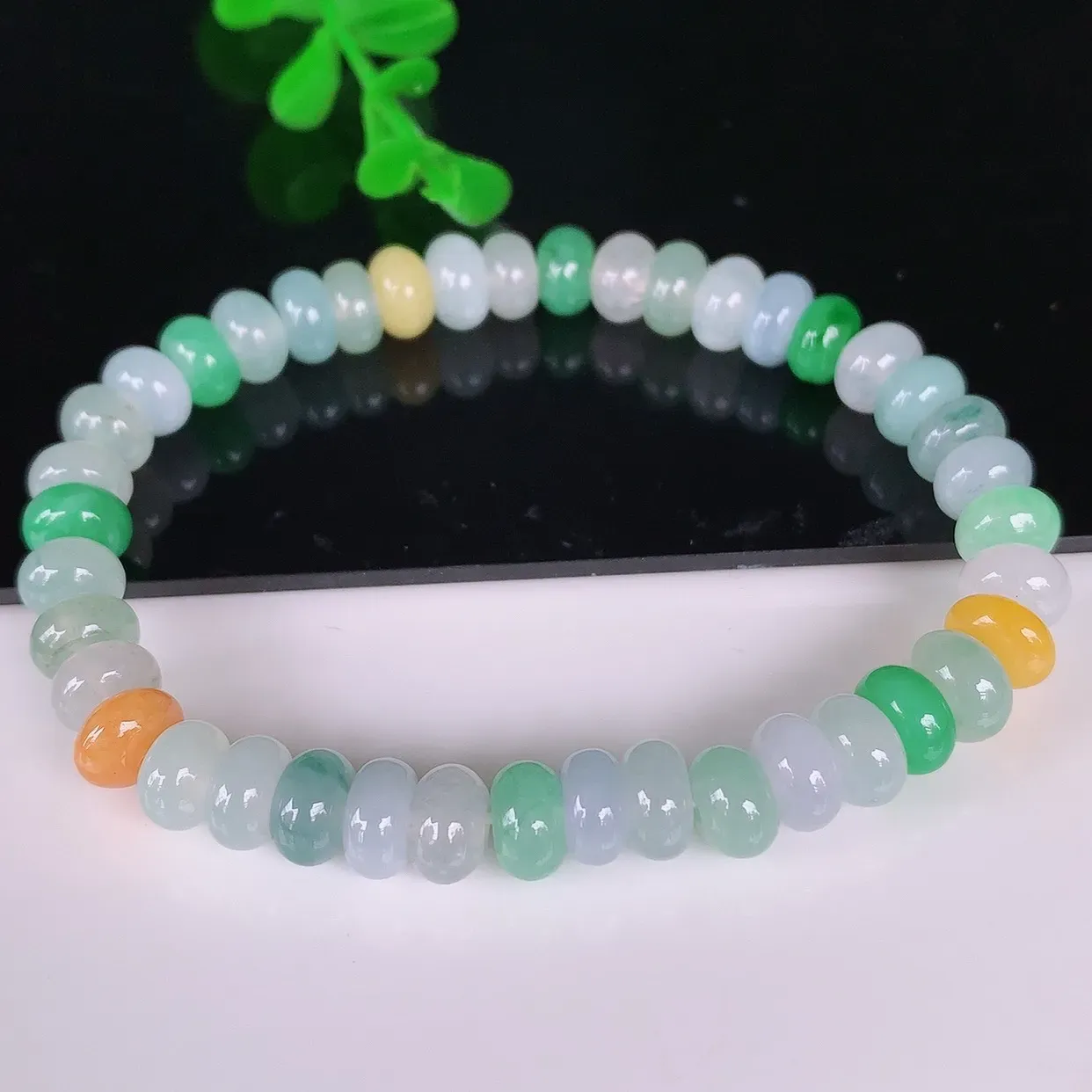 自然光实拍，冰润冰糯种多彩算盘珠翡翠手串手链，种老水足，冰清玉润  颜色漂亮  #46.17取一尺寸7*4.5mm