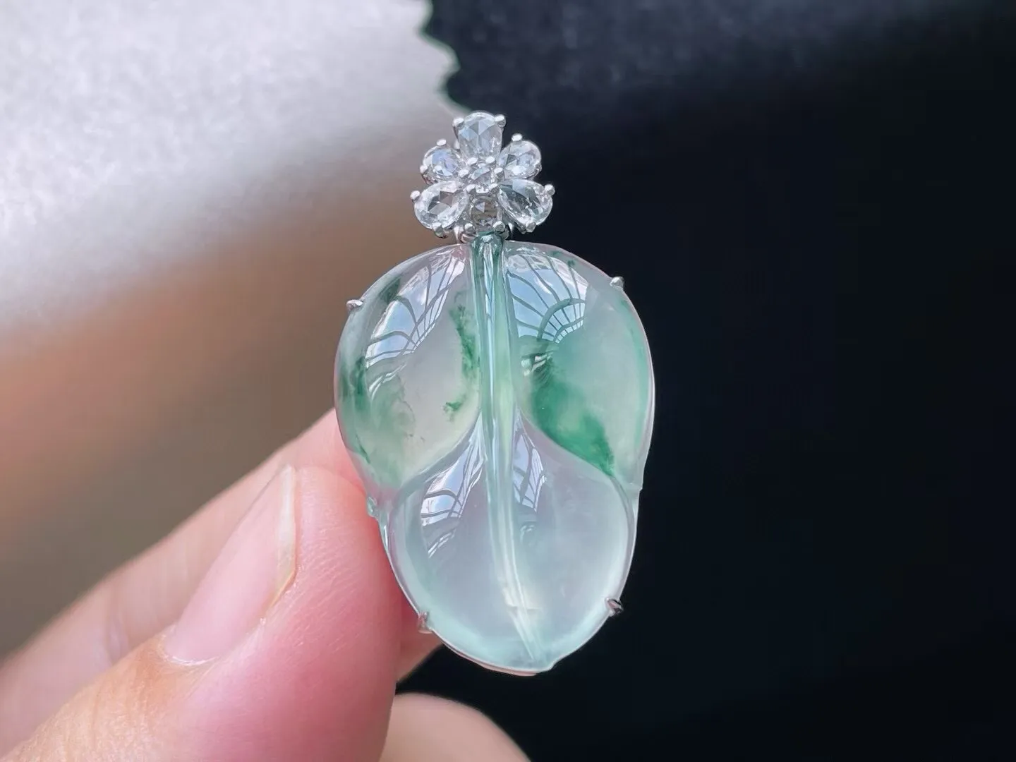 老坑冰胶飘花叶子吊坠