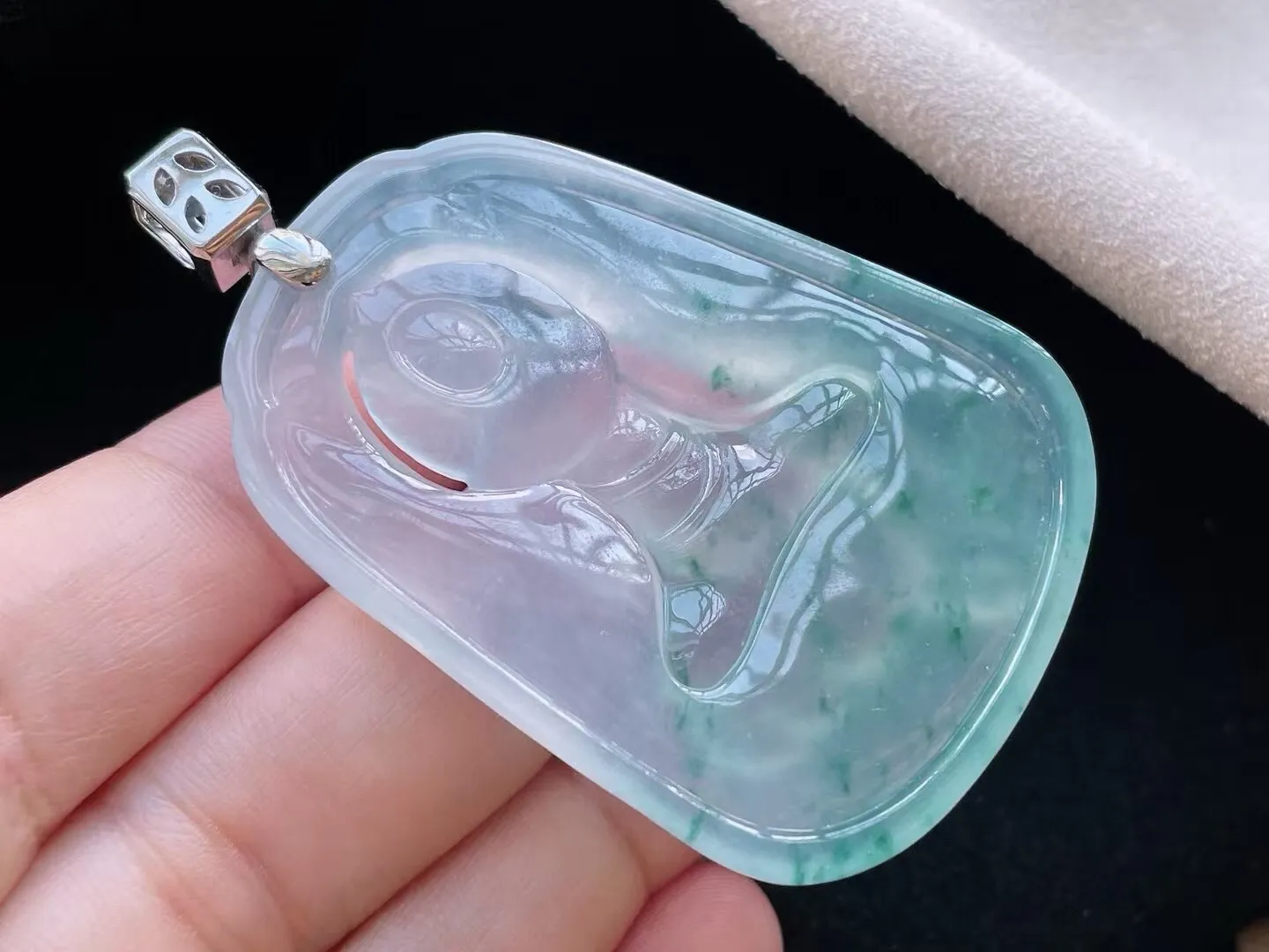 老坑冰种飘花自在观音吊坠