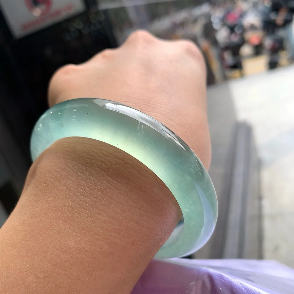 正圈玻璃种 无瑕 尺寸:54.5/12.6/9喜询 种水好 起刚光 高品质