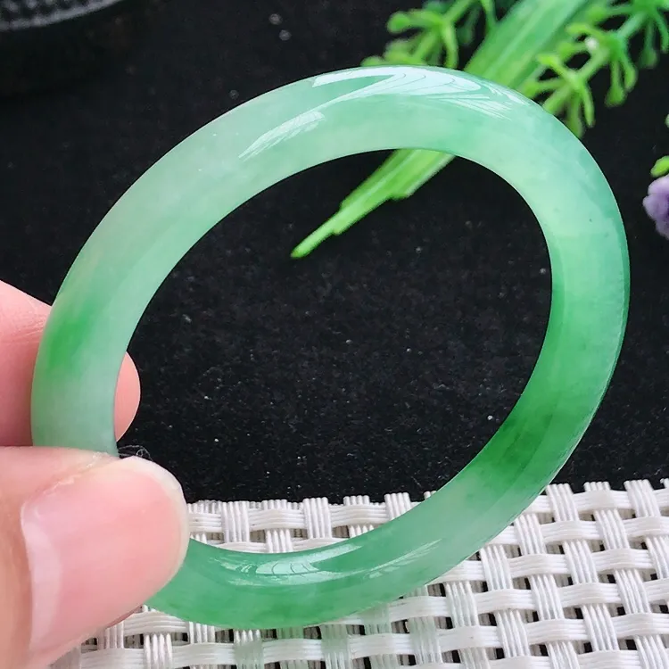 自然光42.5/6.1/6.8老坑冰胶水灵阳绿圆条手镯翡翠玉镯童镯玉环
