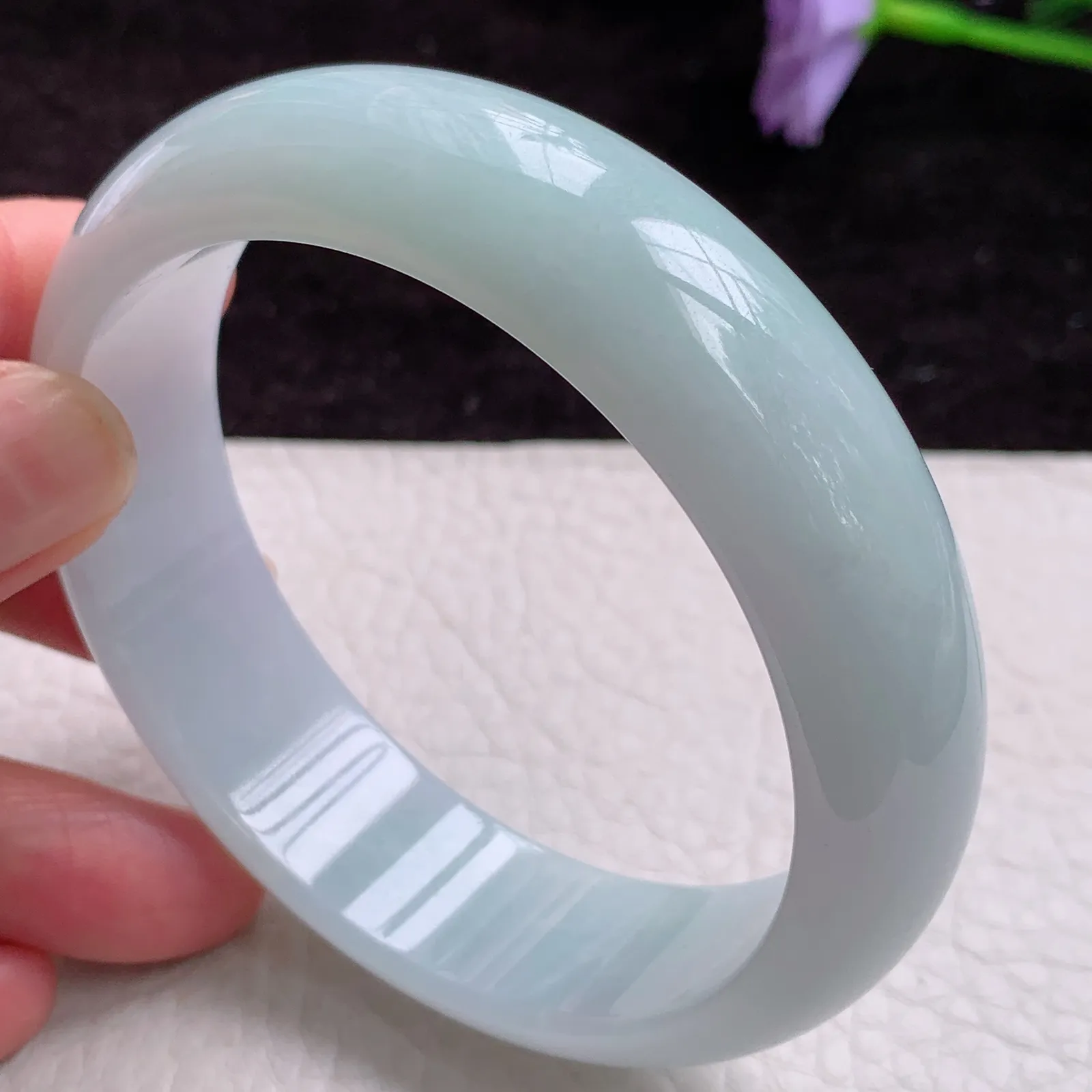 js轮胎镯60.5*17.5*7.8老坑精美胶润白月光大气正圈翡翠玉手镯