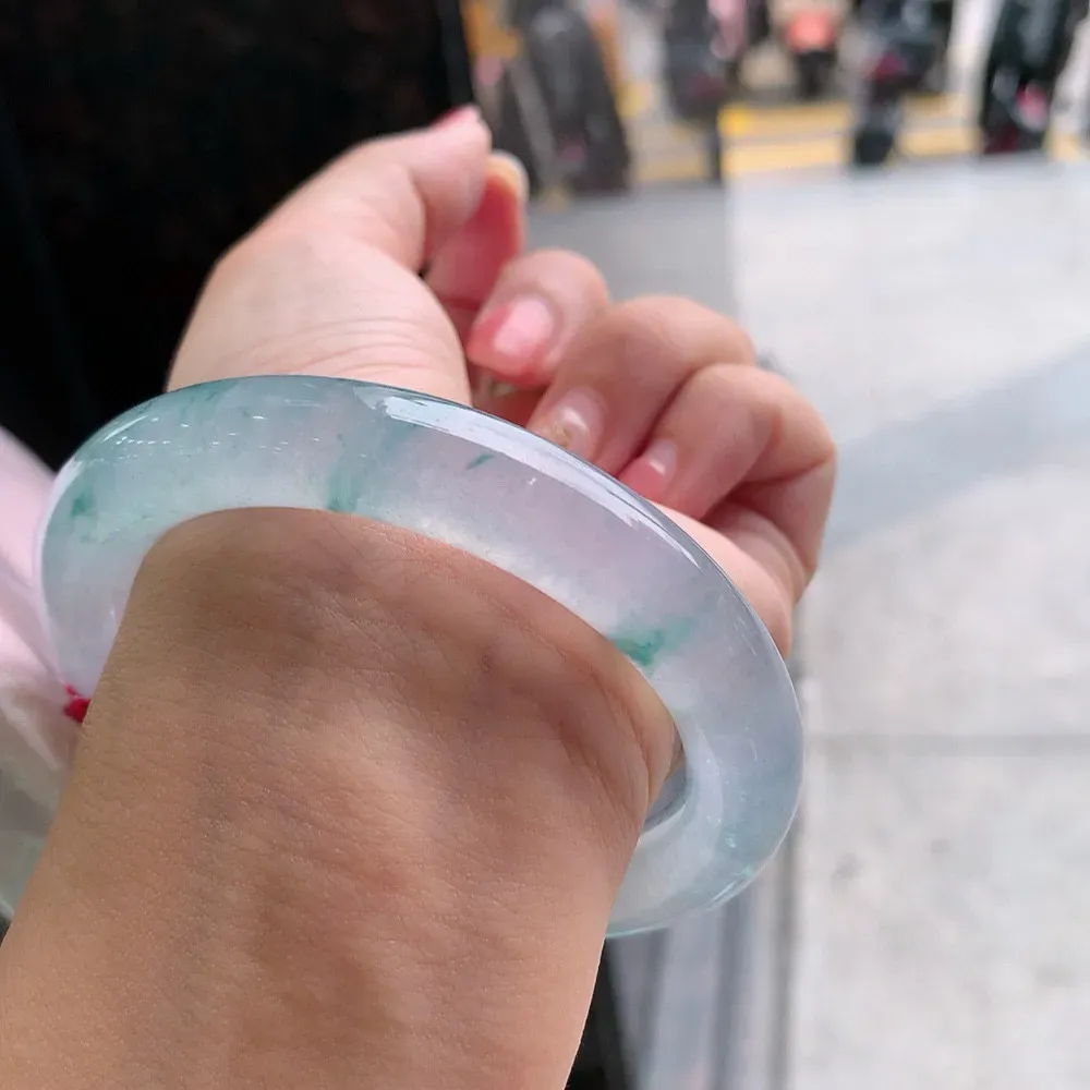 圆条玻璃种飘花 无瑕 尺寸:58.7/11 种水好