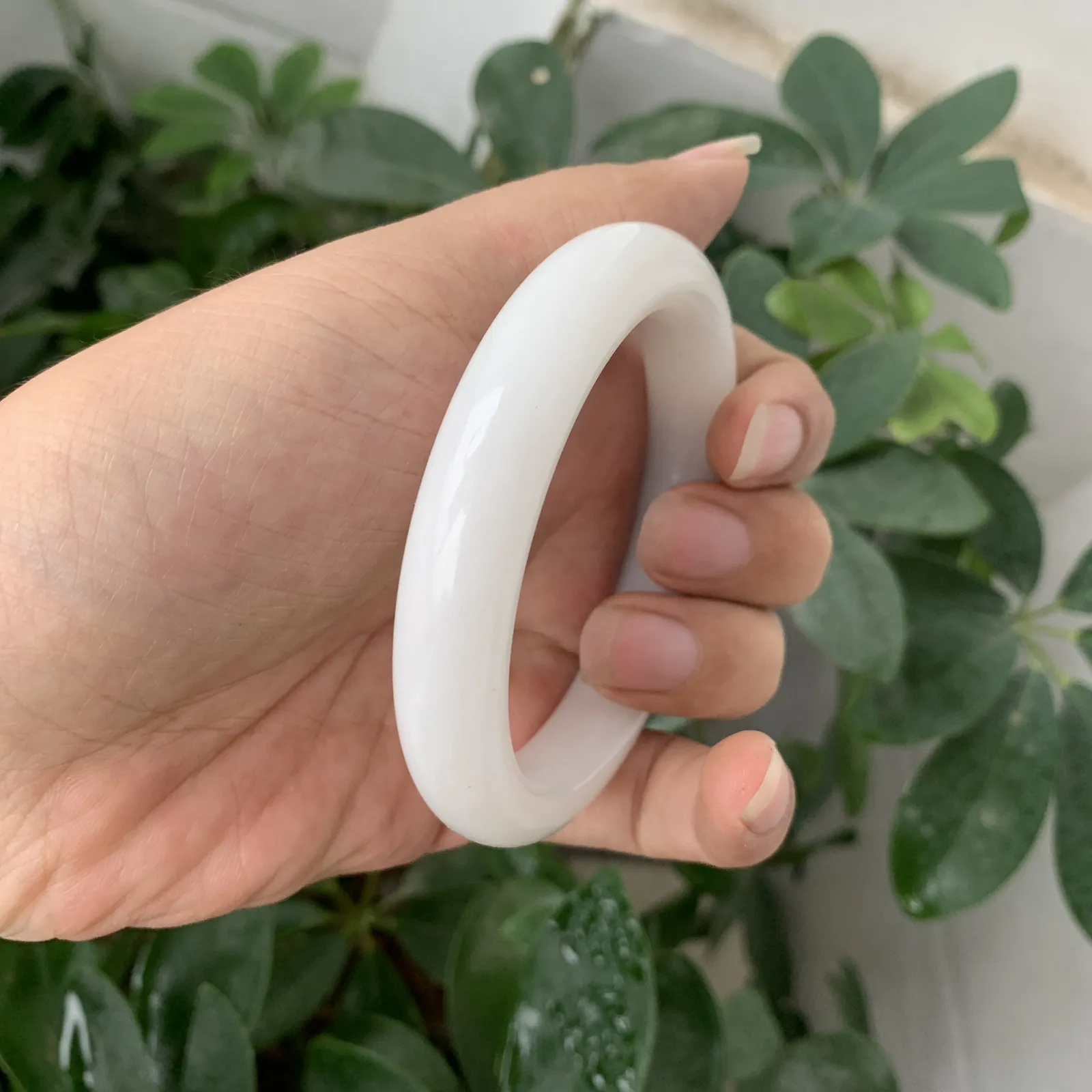 和田玉54圈口羊脂白手镯！玉质细腻油润 底色纯净 无裂无杂 脂粉好，品质好