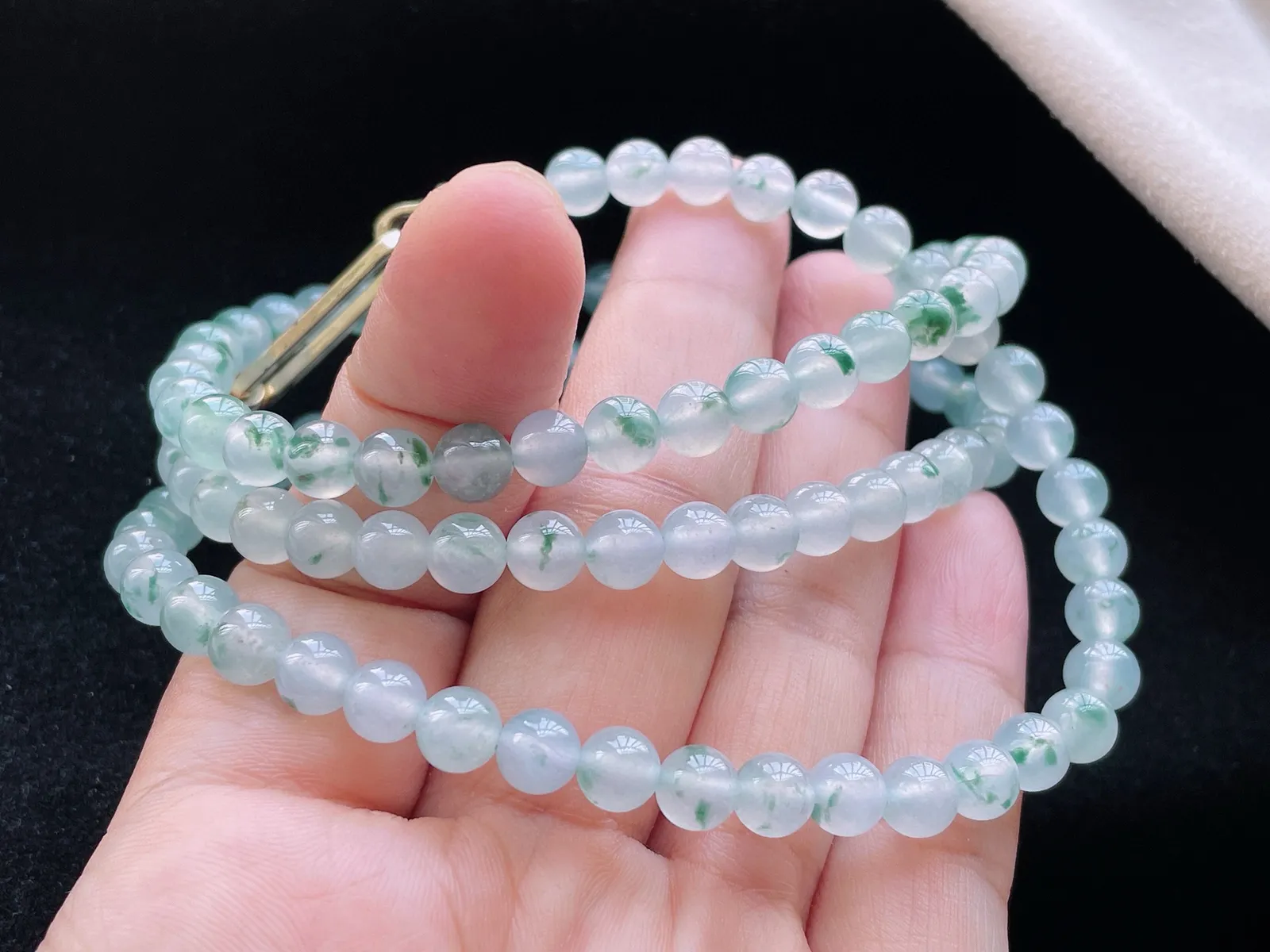 冰种飘花·珠链

裸6.1