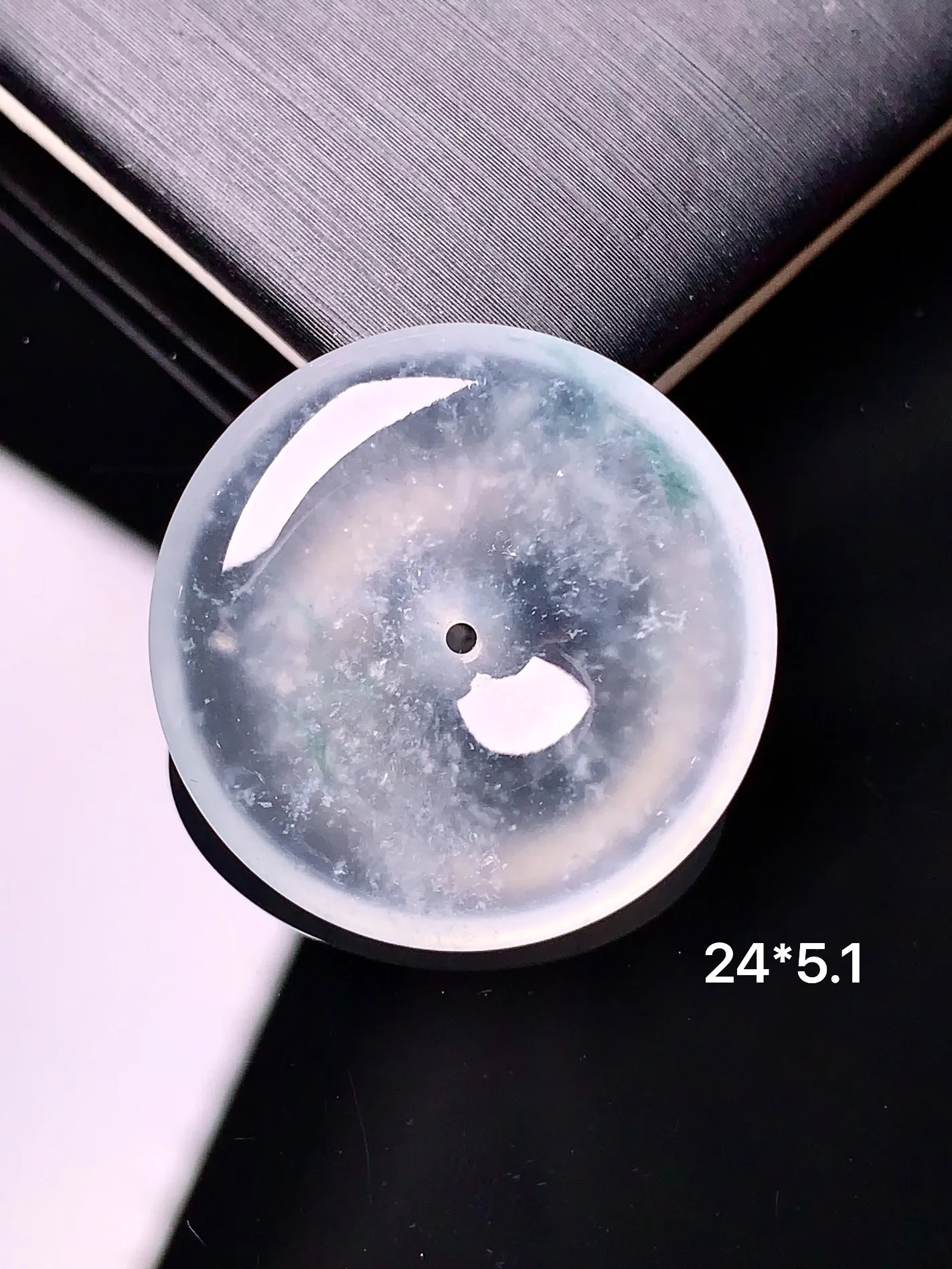 玻璃种平安扣吊坠 玉质细腻 水润亮眼  整体尺寸24*5.1