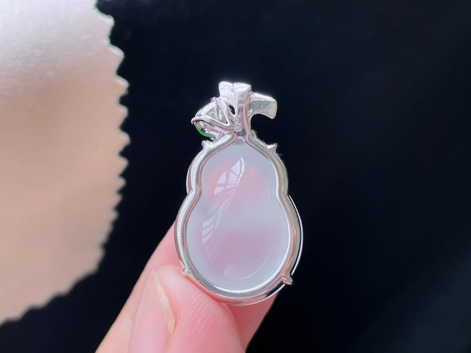 18K 冰种·葫芦

裸19.2-14-6.2