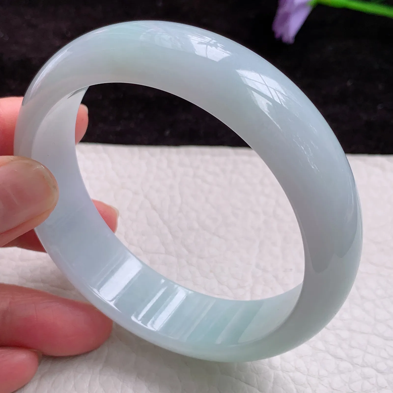 js轮胎镯60.5*17.5*7.8老坑精美胶润白月光大气正圈翡翠玉手镯