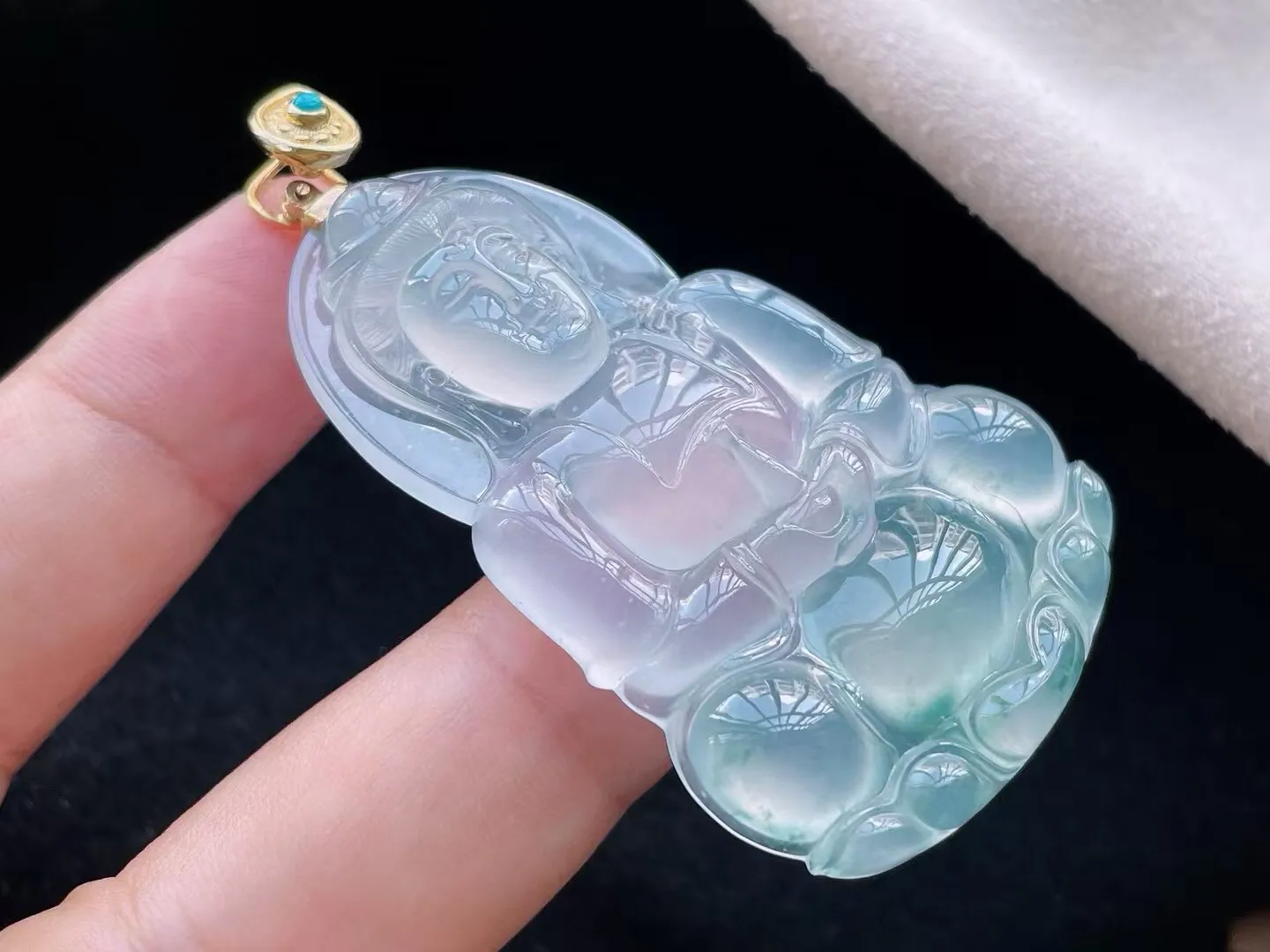 老坑冰种起胶飘花观音吊坠
