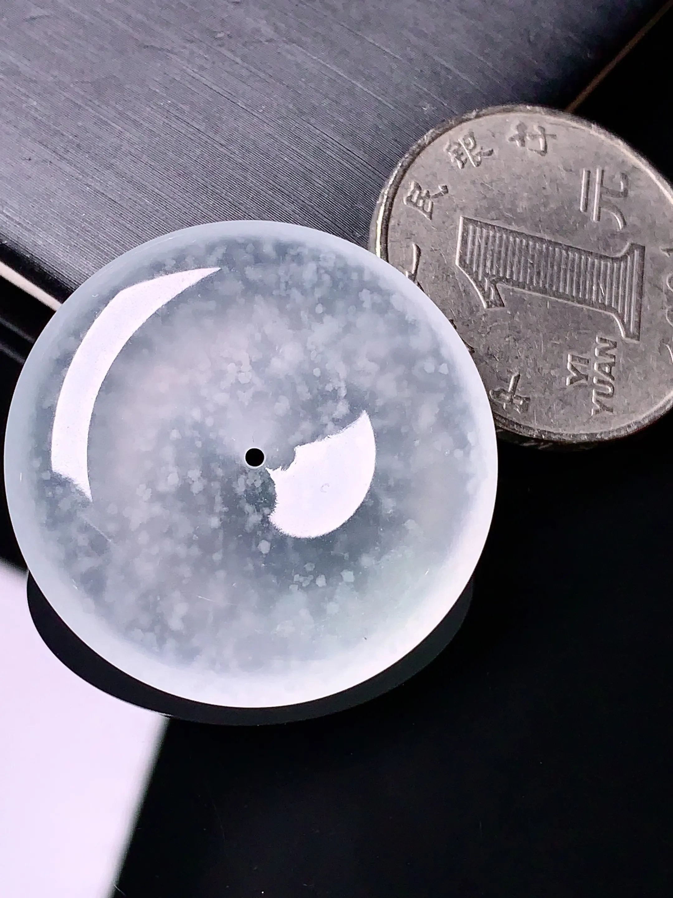 冰种雪花平安扣吊坠 玉质细腻 水润亮眼  整体尺寸30.3*5.8