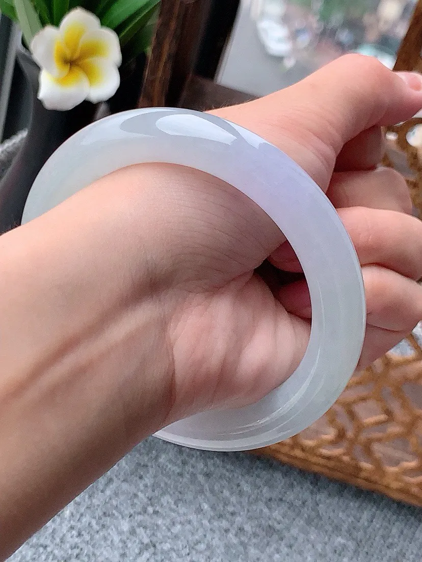 a货翡翠老坑淡紫罗兰圆条手镯59-60大圈口 尺寸59.8×11.3mm 重量74.69g 0617