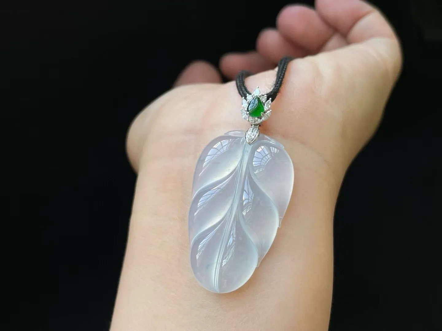 老坑冰种起胶金枝玉叶吊坠